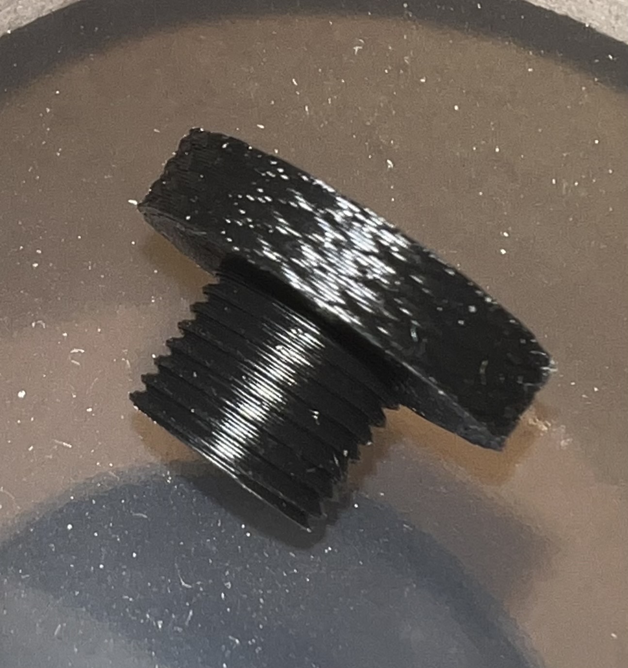 PC4-M10 knurled plug