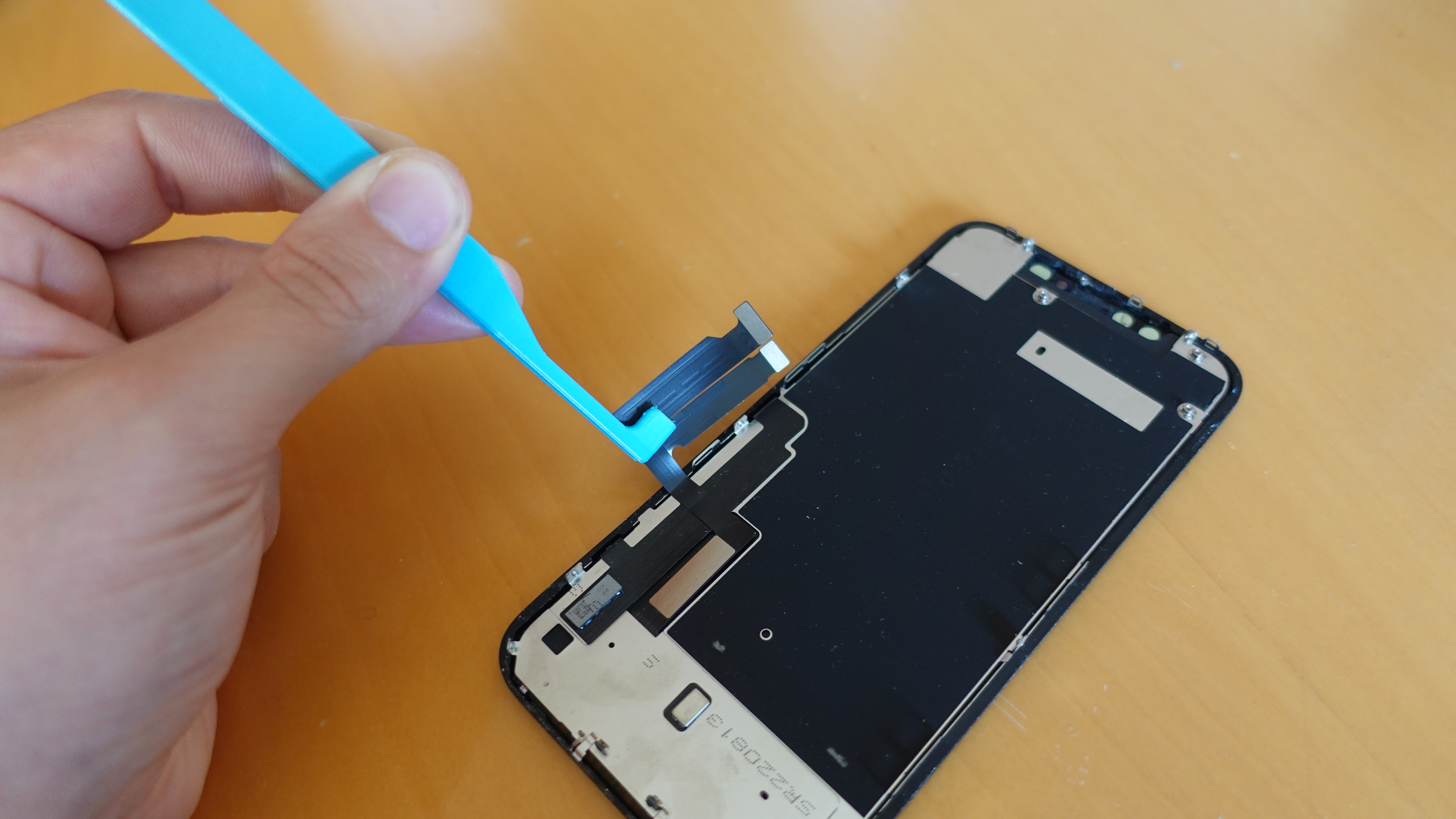 Tweezers for Electronics
