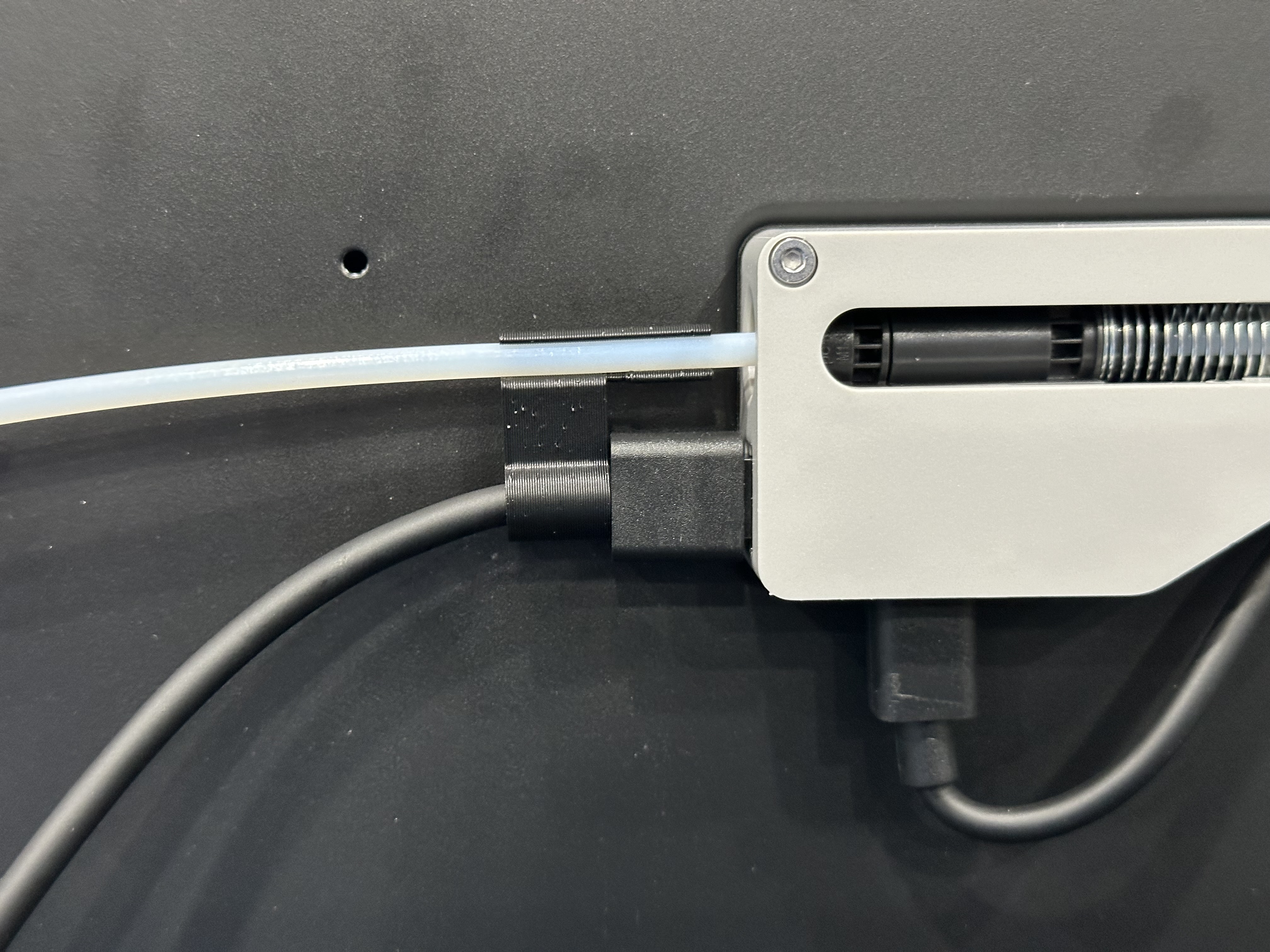 Simple Bambu Labs Clip-On AMS PTFE Input Buffer / Straightener
