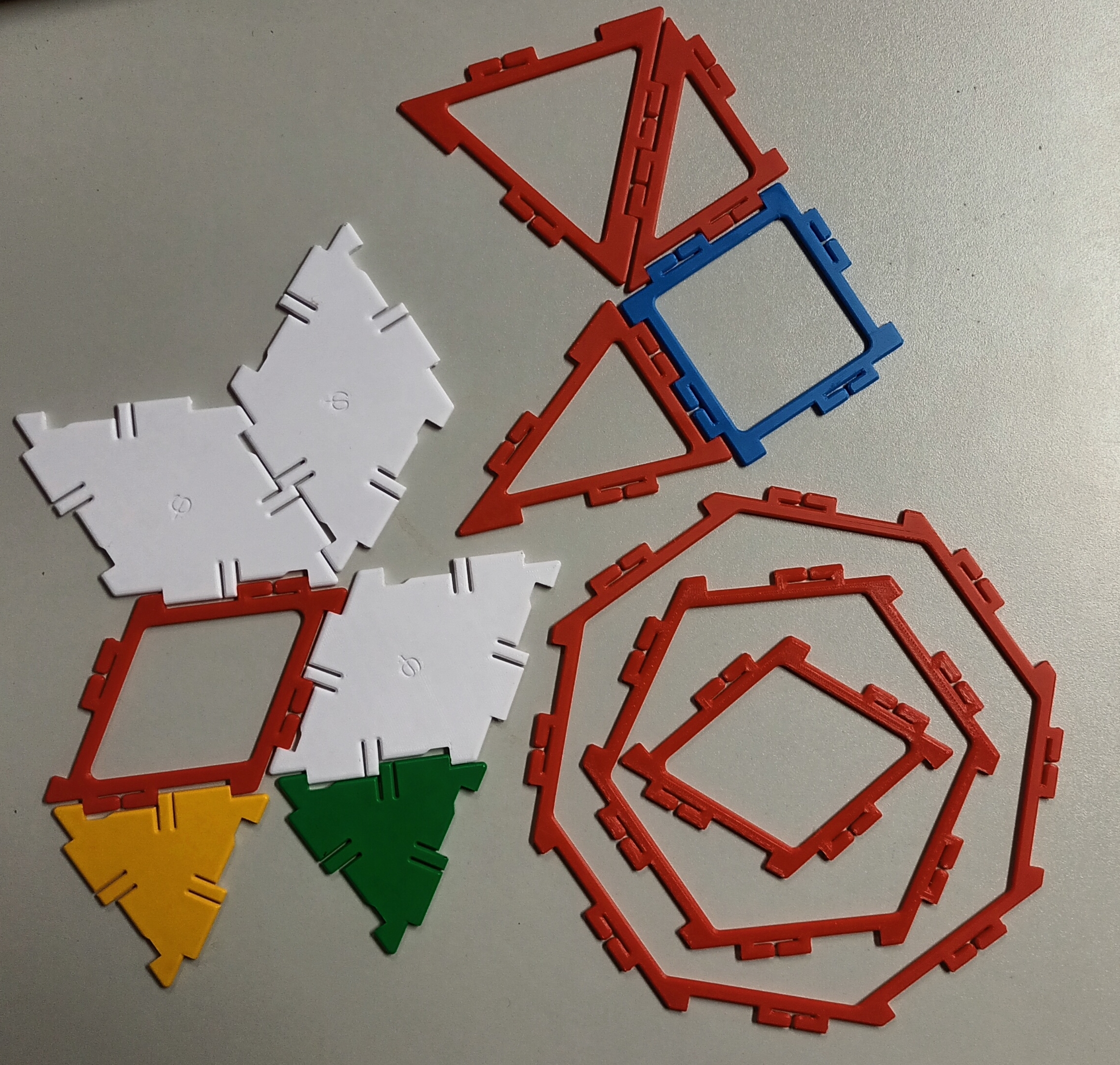Miniatura 2 do modelo 3D Polydron Frameworks Collection