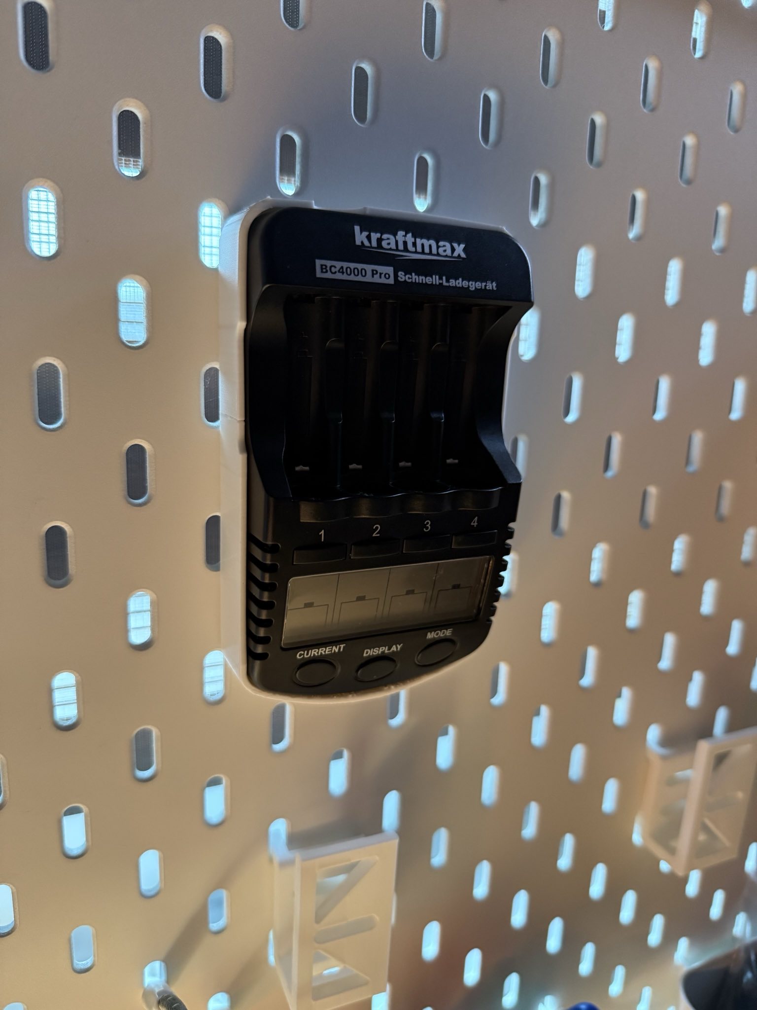 Skadis Kraftmax Charger Mount
