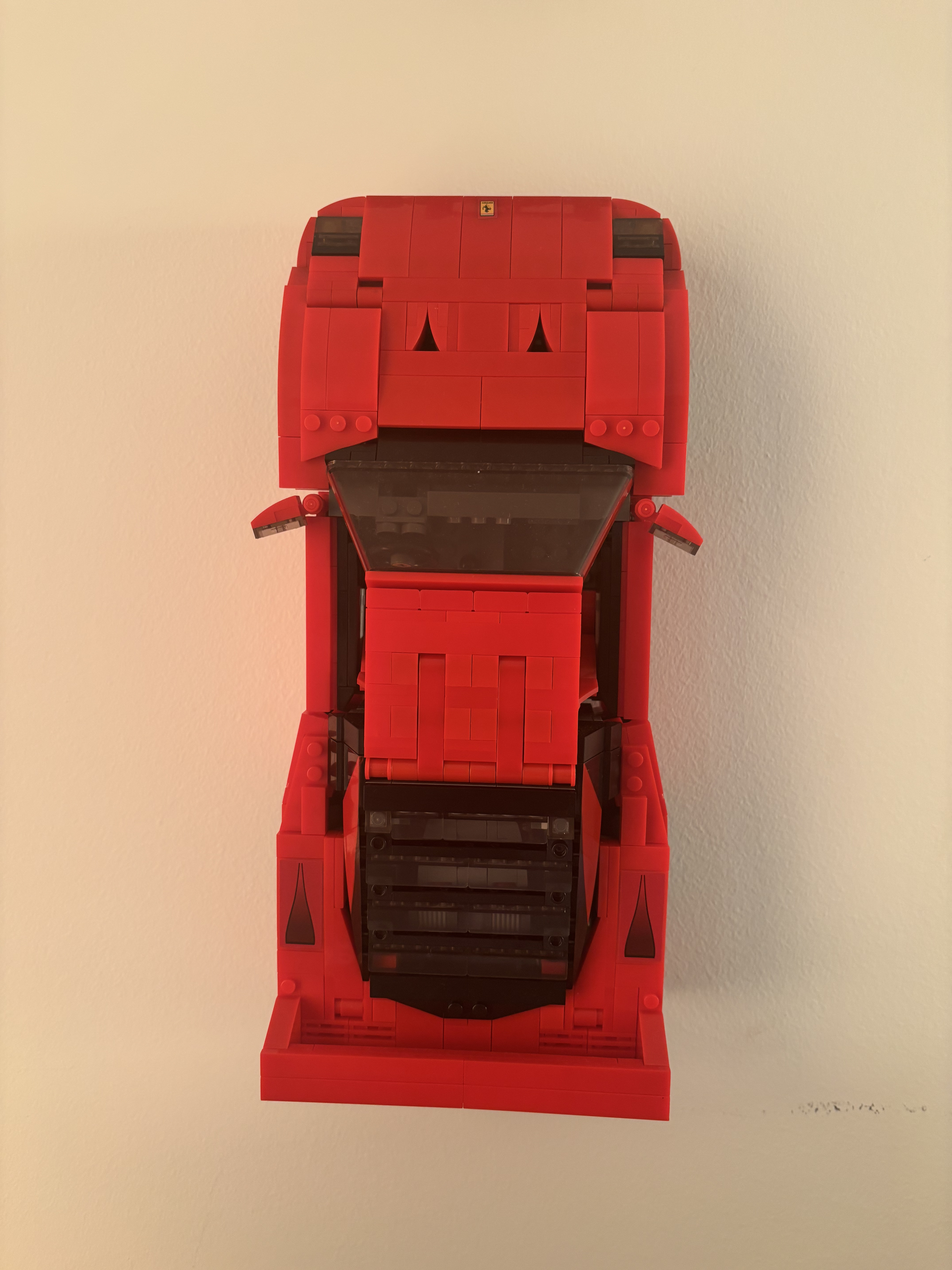 Creator Expert Ferrari F40 wall mount