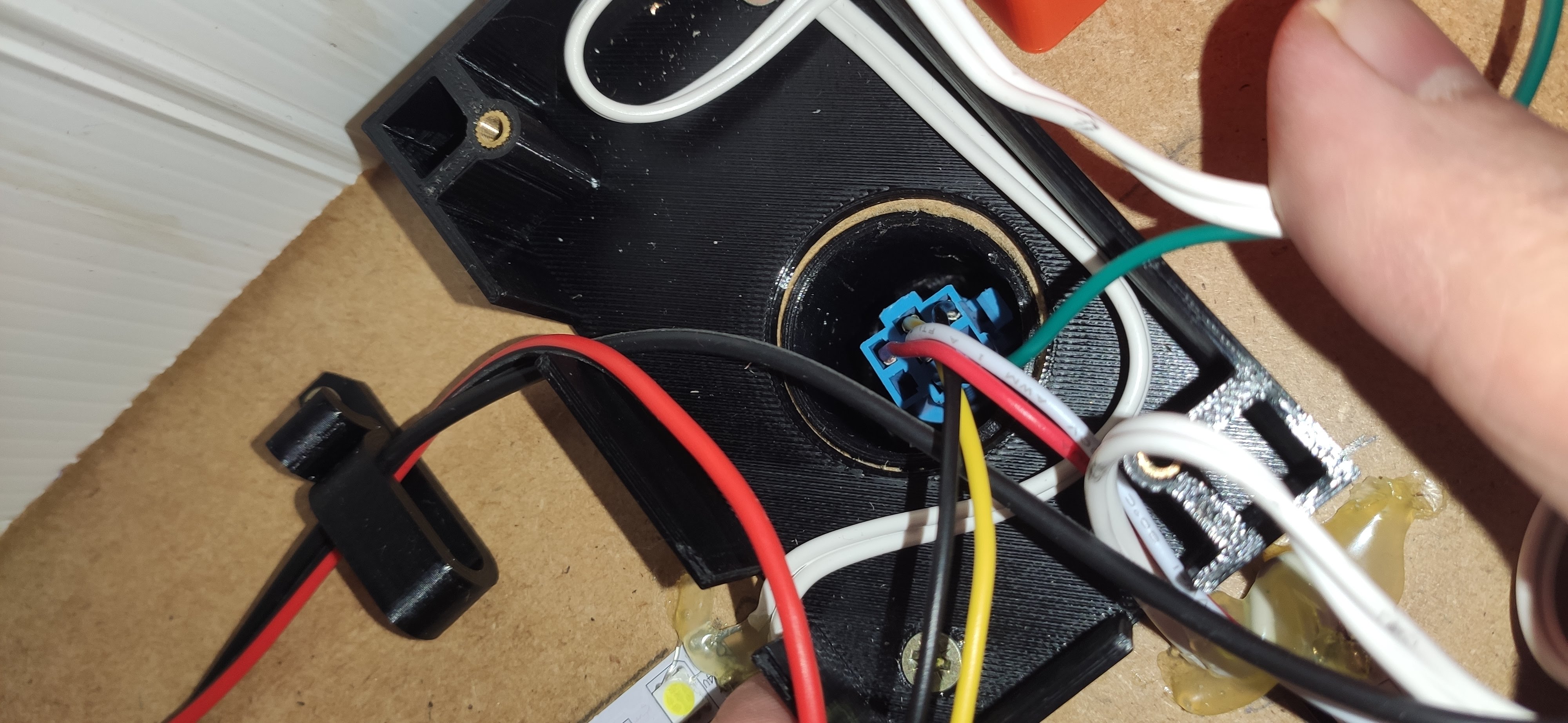 Miniatura 2 do modelo 3D push button switch for IKEA Lack