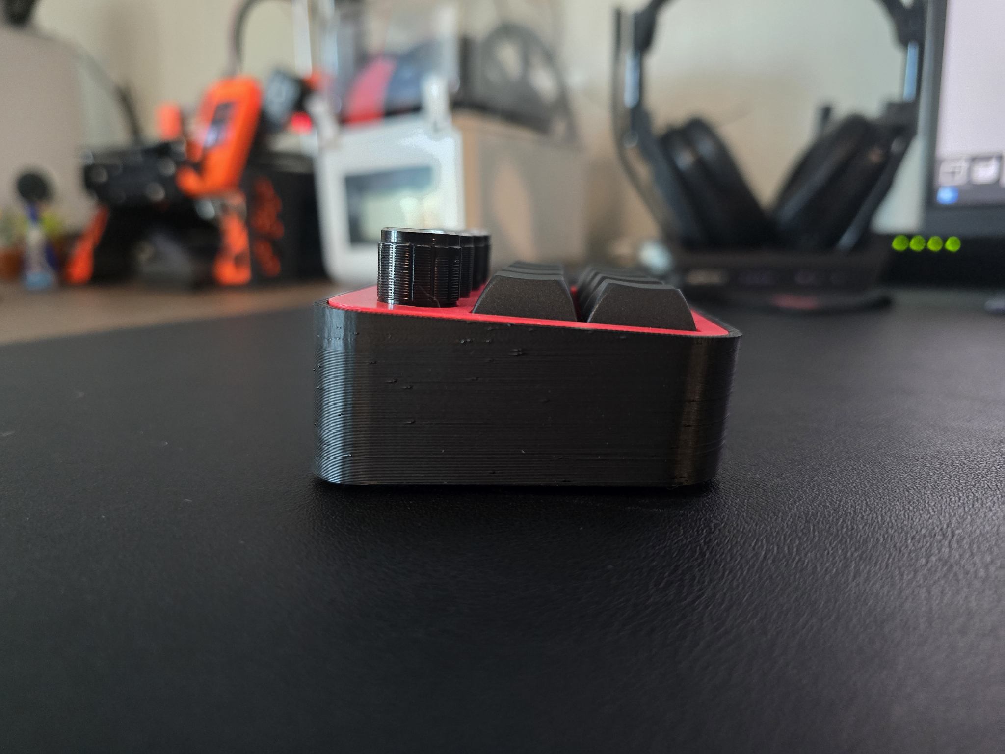 Miniatura 3 do modelo 3D Audio Controller