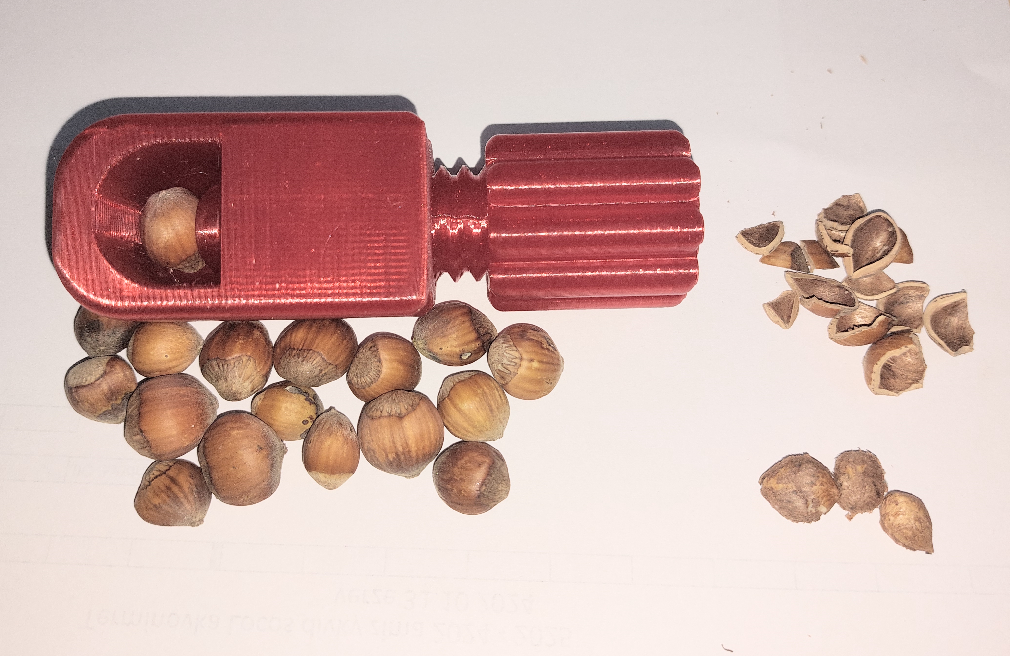 Nutcracker for hazelnuts