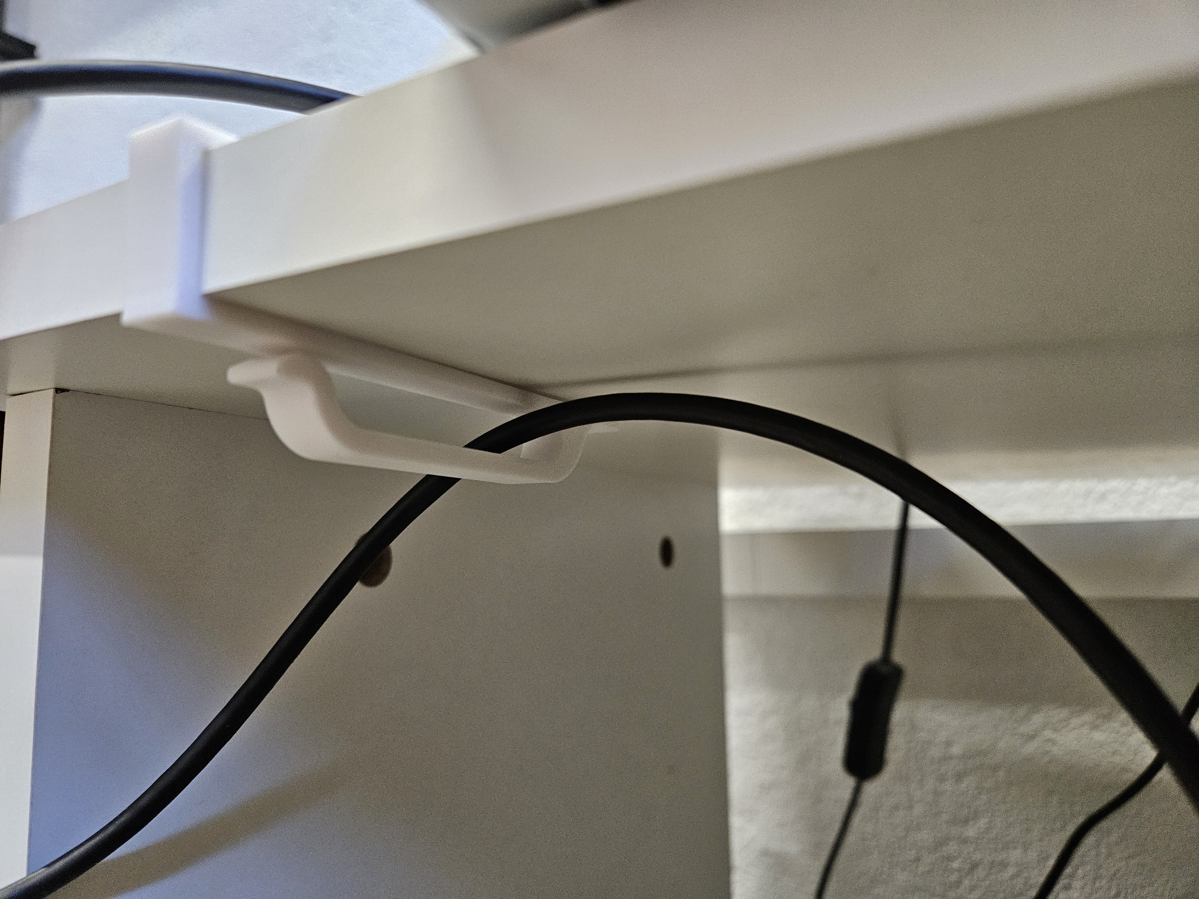 Miniatura 4 do modelo 3D Under table cable clip