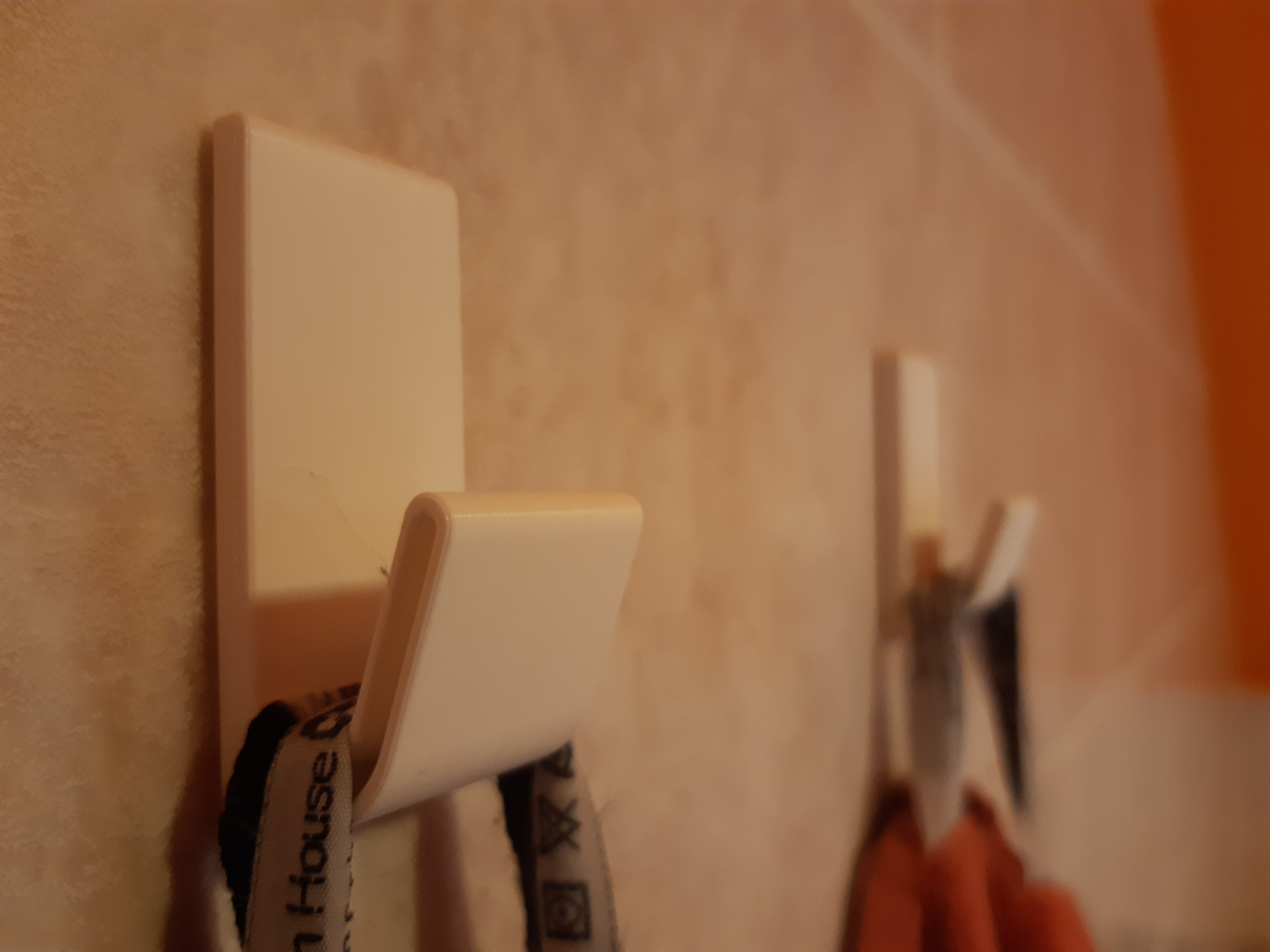 Bathroom wallhook