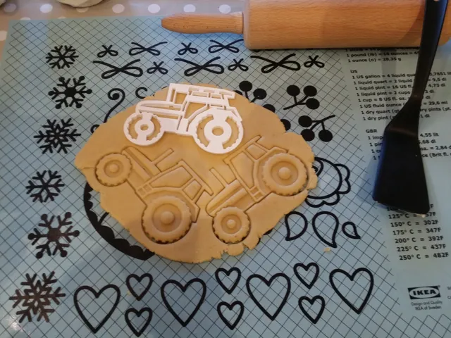 Detailed Tractor Cookiecutter