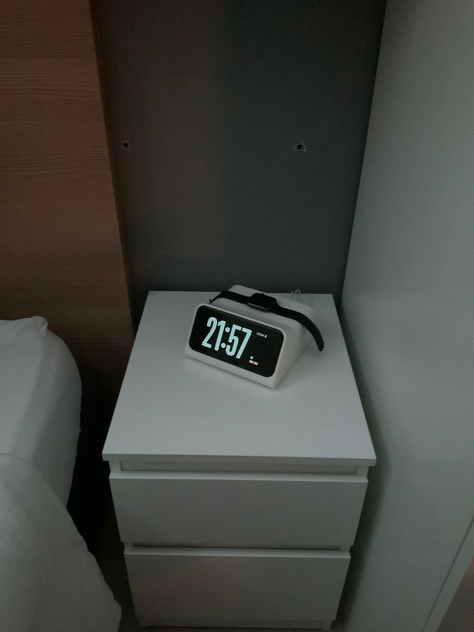 Iphone Dock + Apple Watch