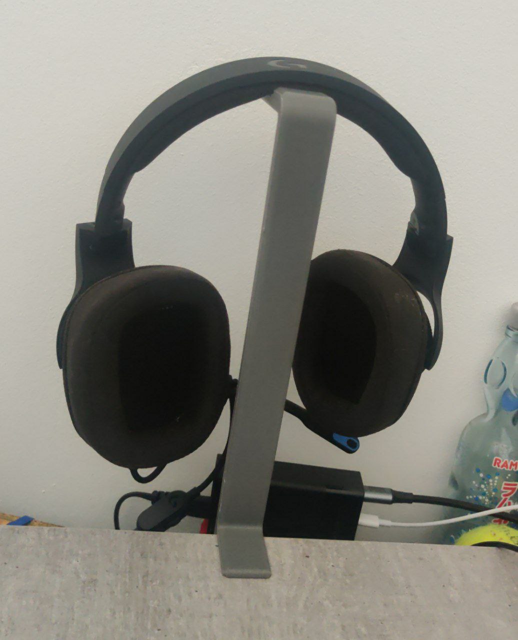 Higher Headphones holder REMIX