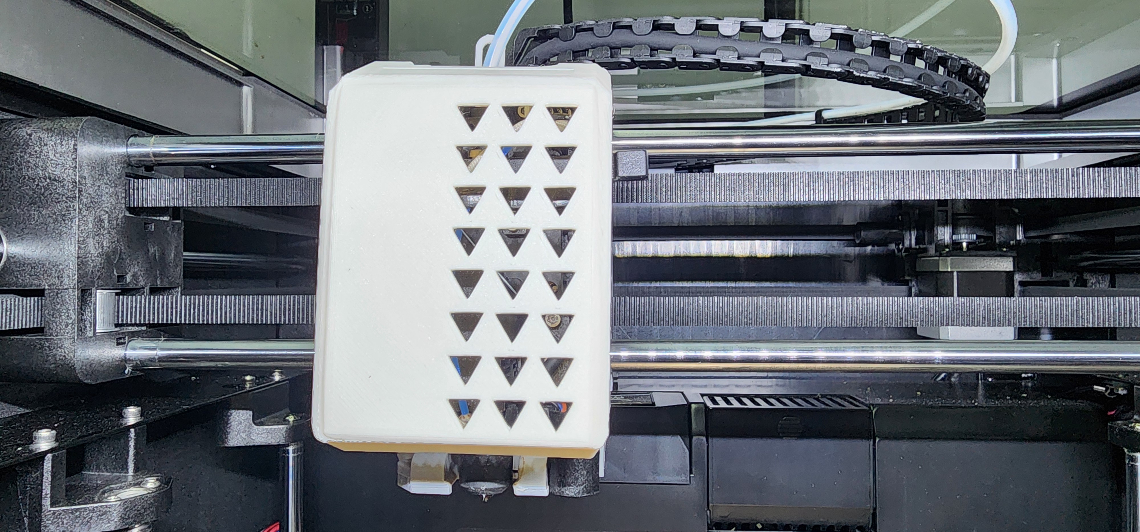 Qidi 4 Plus Tool Head with large triangle pattern