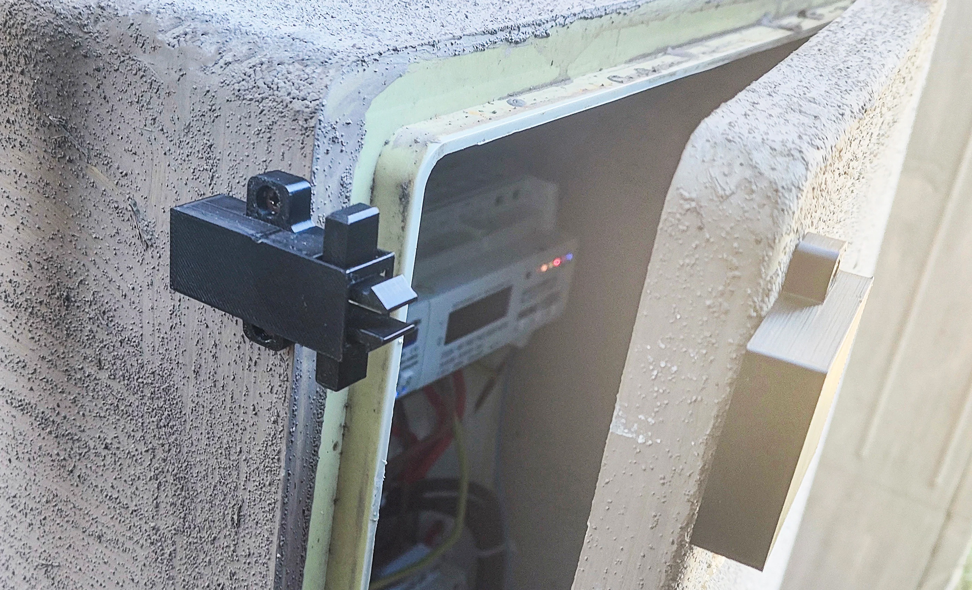 Miniatura 3 do modelo 3D Angled-Lock Latch