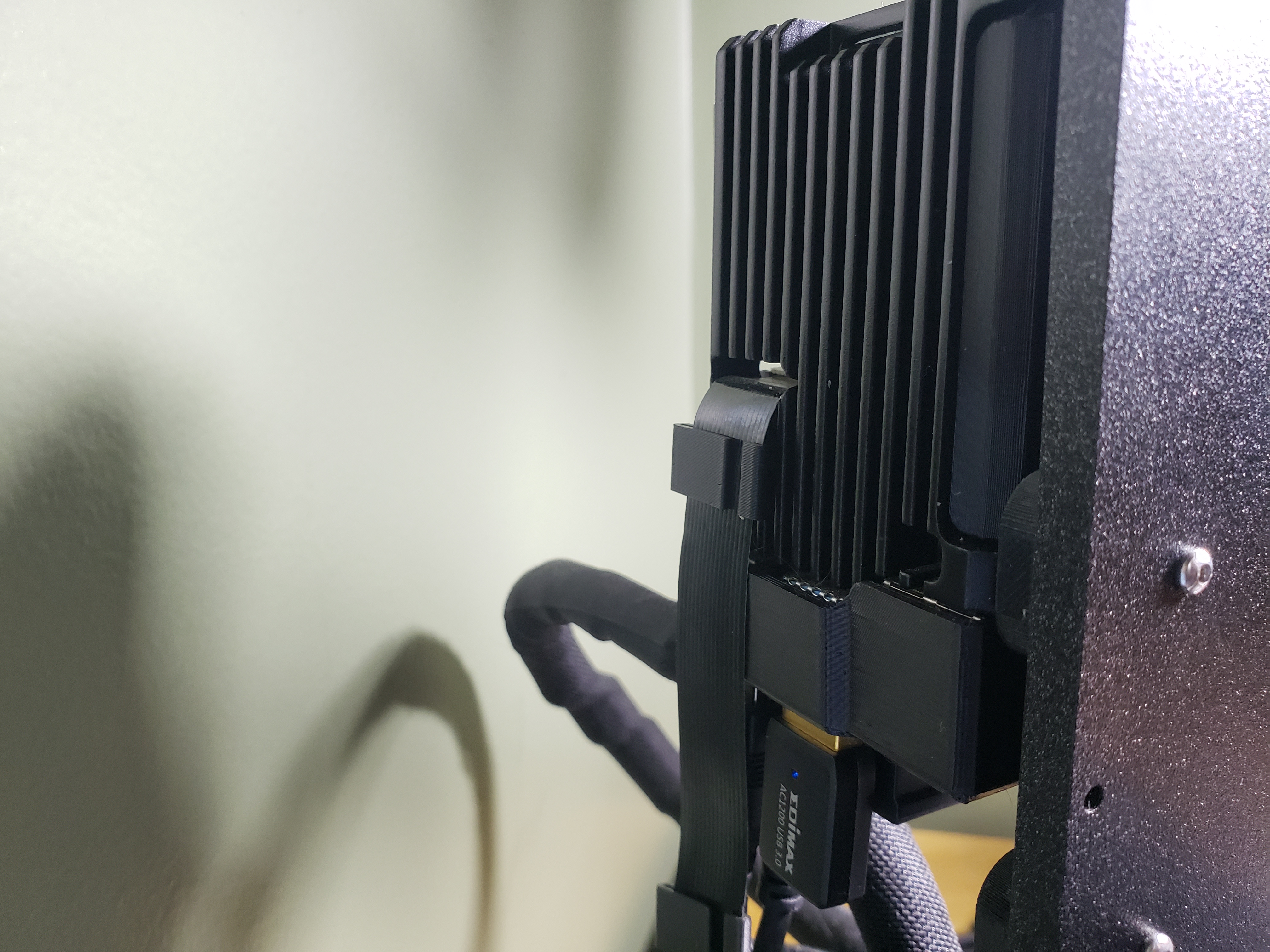 Friction Fit Pi Camera Ribbon Clip for Armor Cases (Geeekpi & Geekworm)
