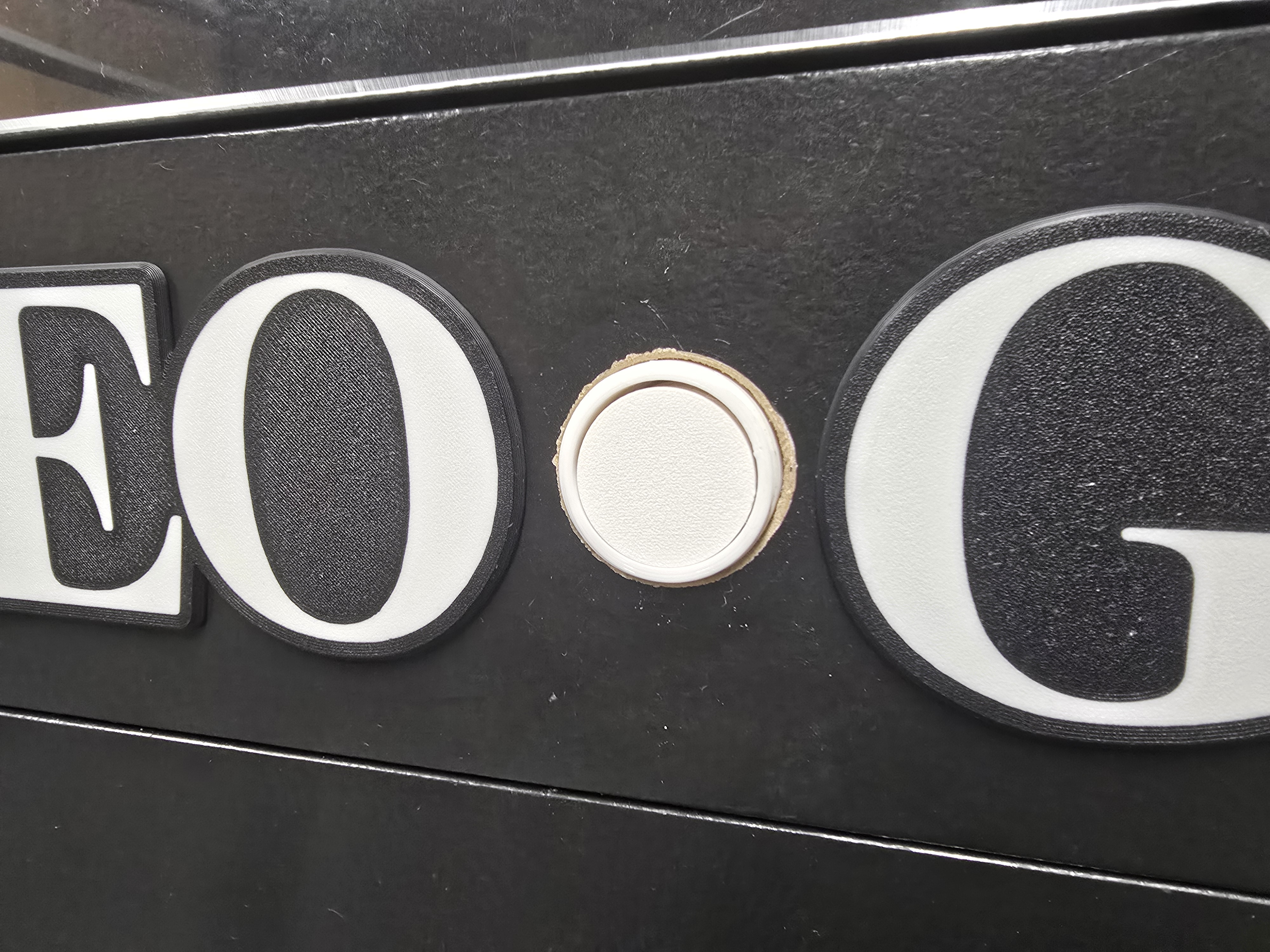 NeoGeo logo with hidden drawer button - Arcade Machine — thumbnail 6