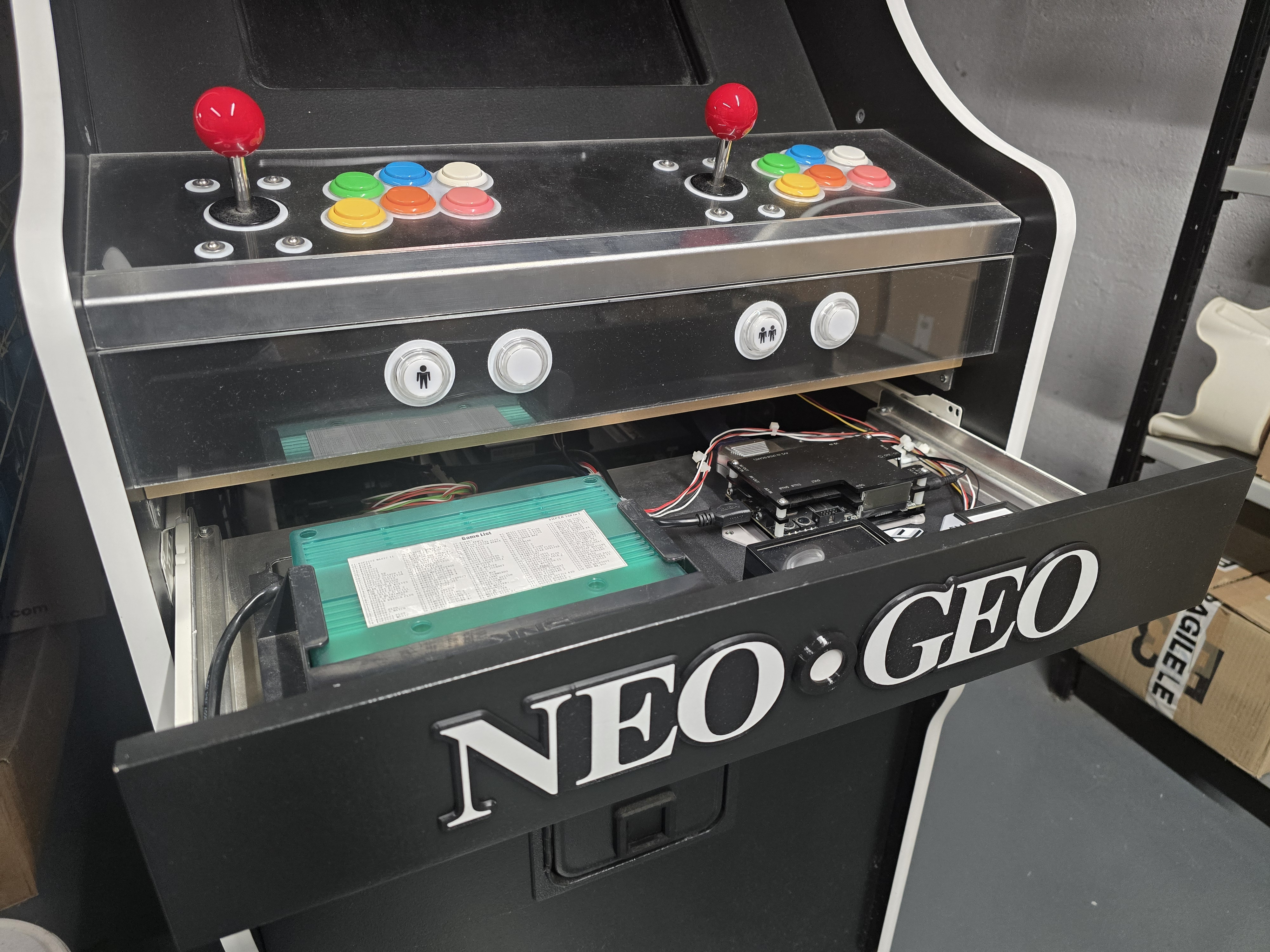 NeoGeo logo with hidden drawer button - Arcade Machine — thumbnail 10
