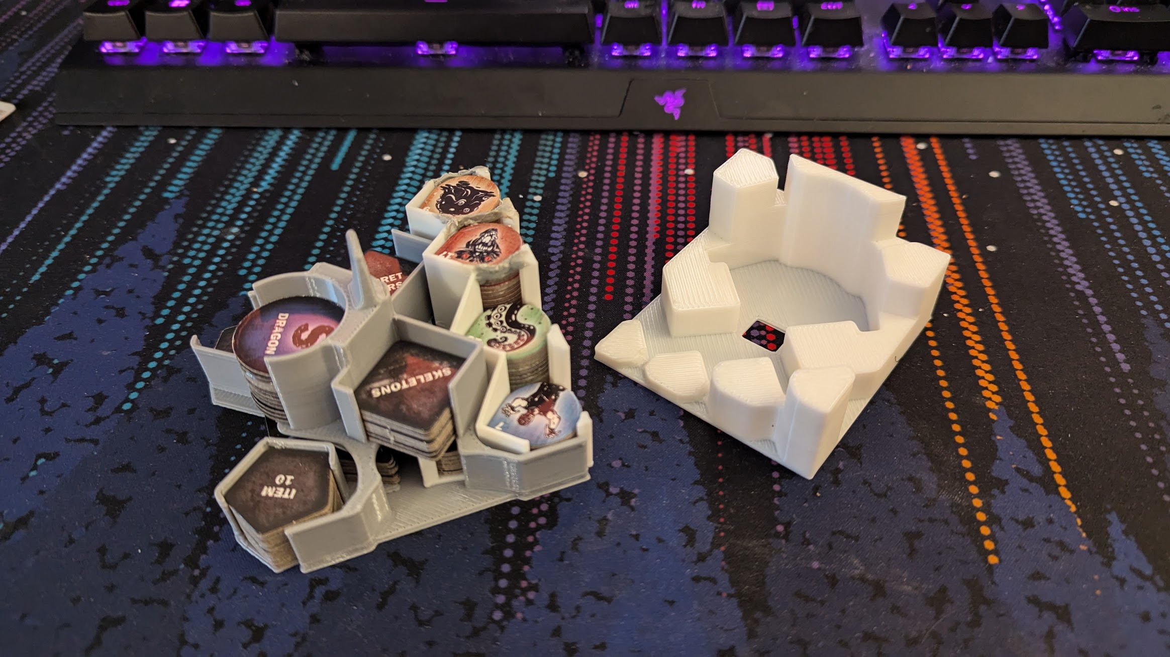 Token Retainer for Betrayal at House on the Hill (2nd ed) organizer