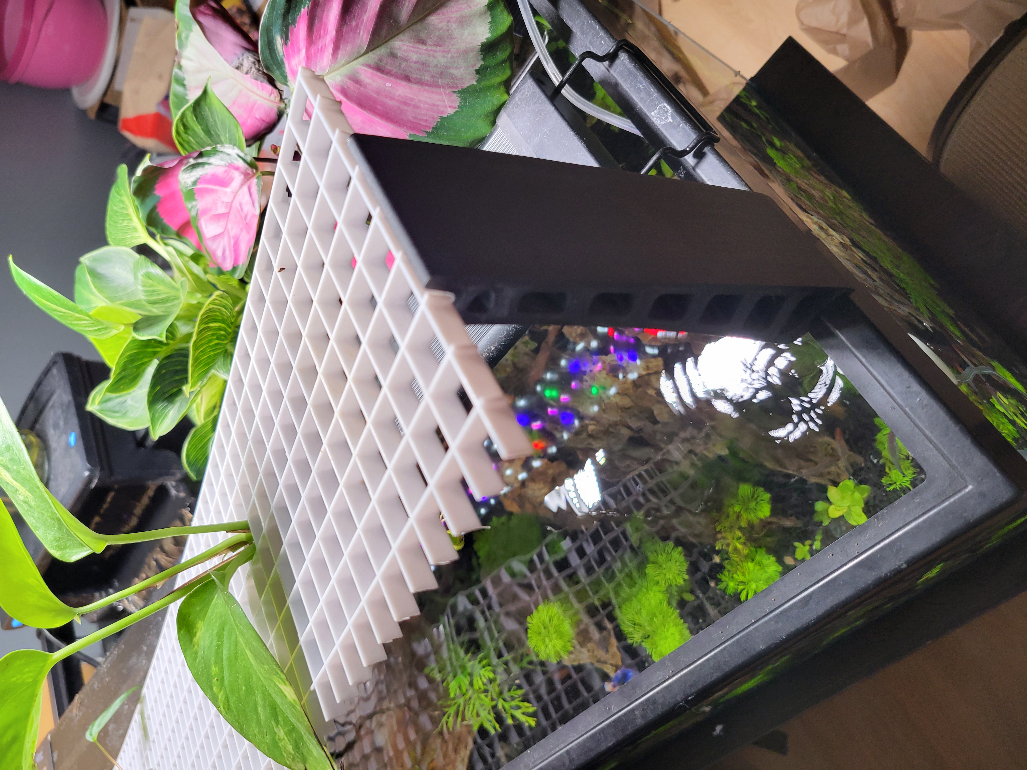 Aquarium Lid Prop