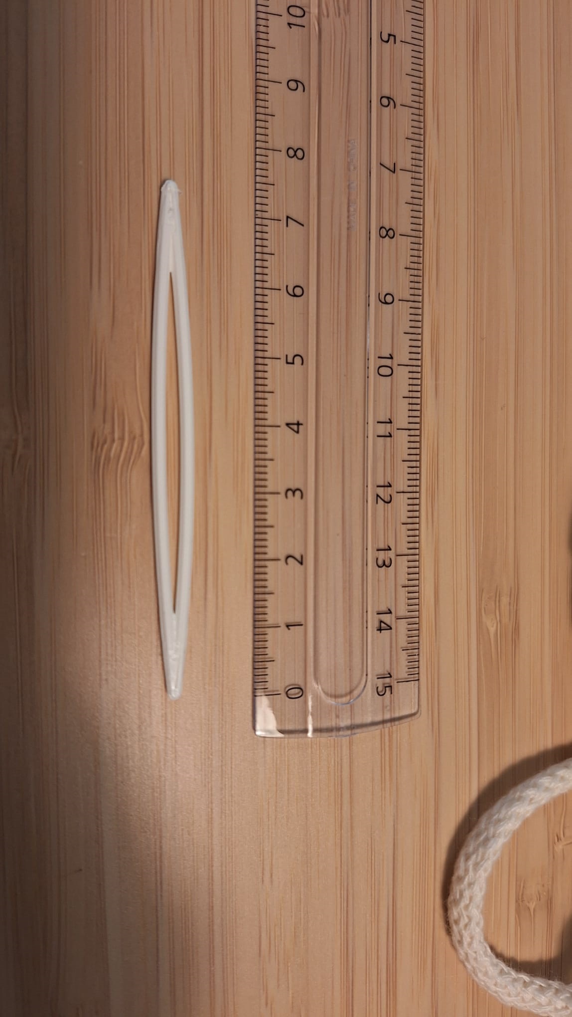 Miniatura 2 do modelo 3D Darning Needle