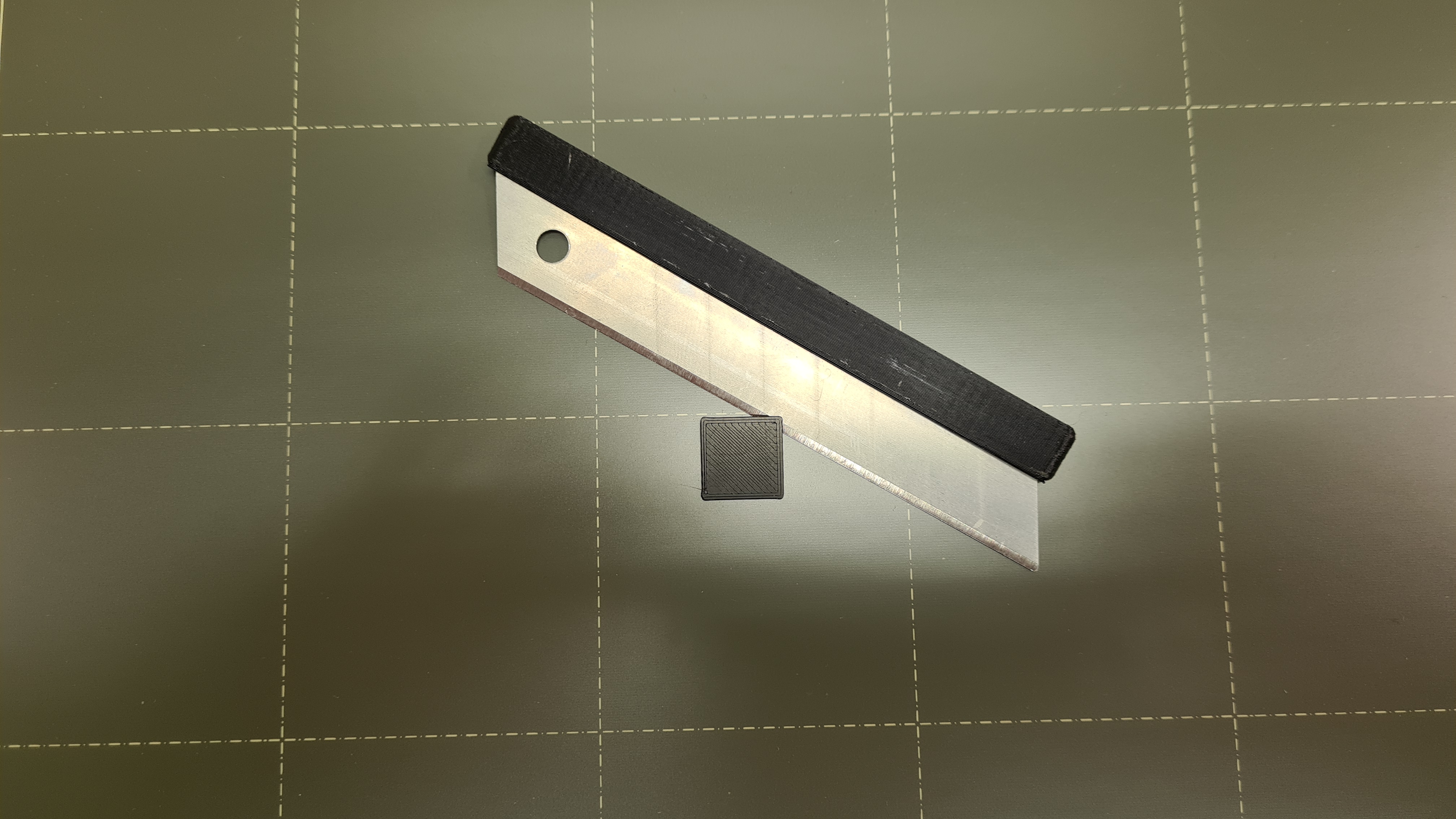 Blade Holder for REMOVER tool
