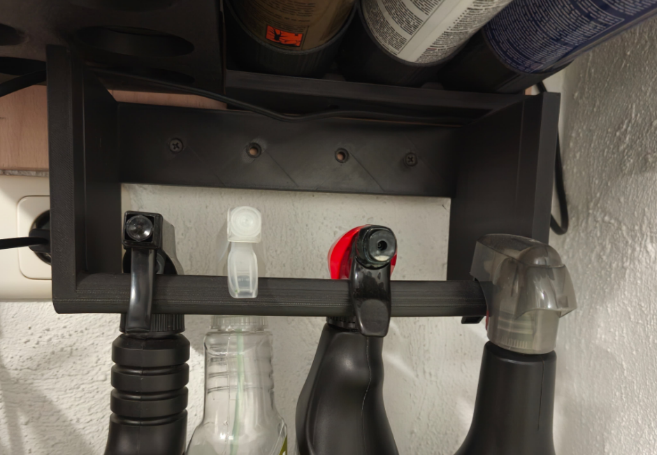 Sprühflaschen-Halter / Holder for spray bottles