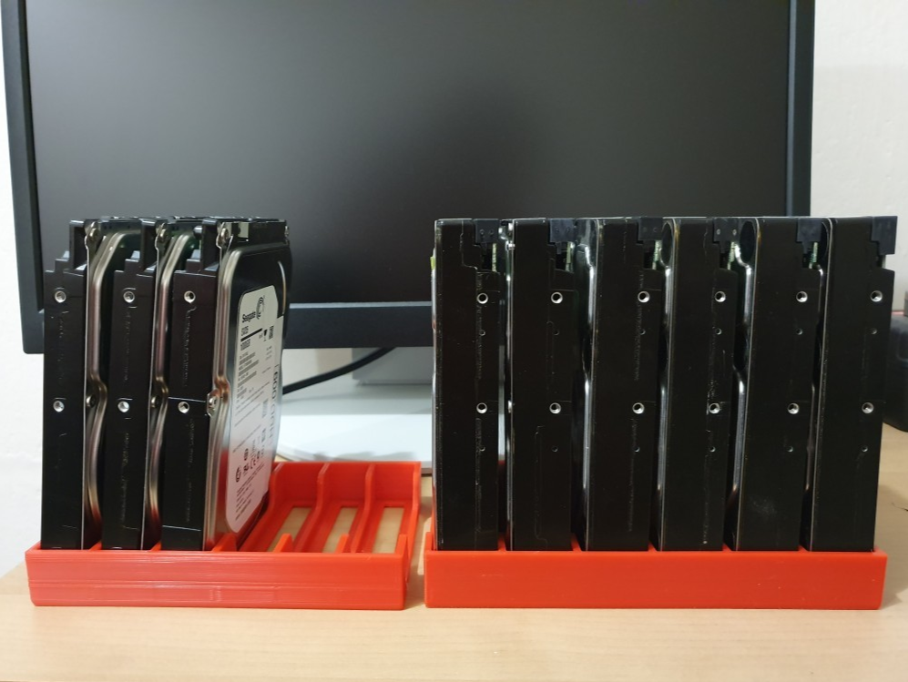 Hard drive stand for six 3.5" SLIM drives (typically Seagate)