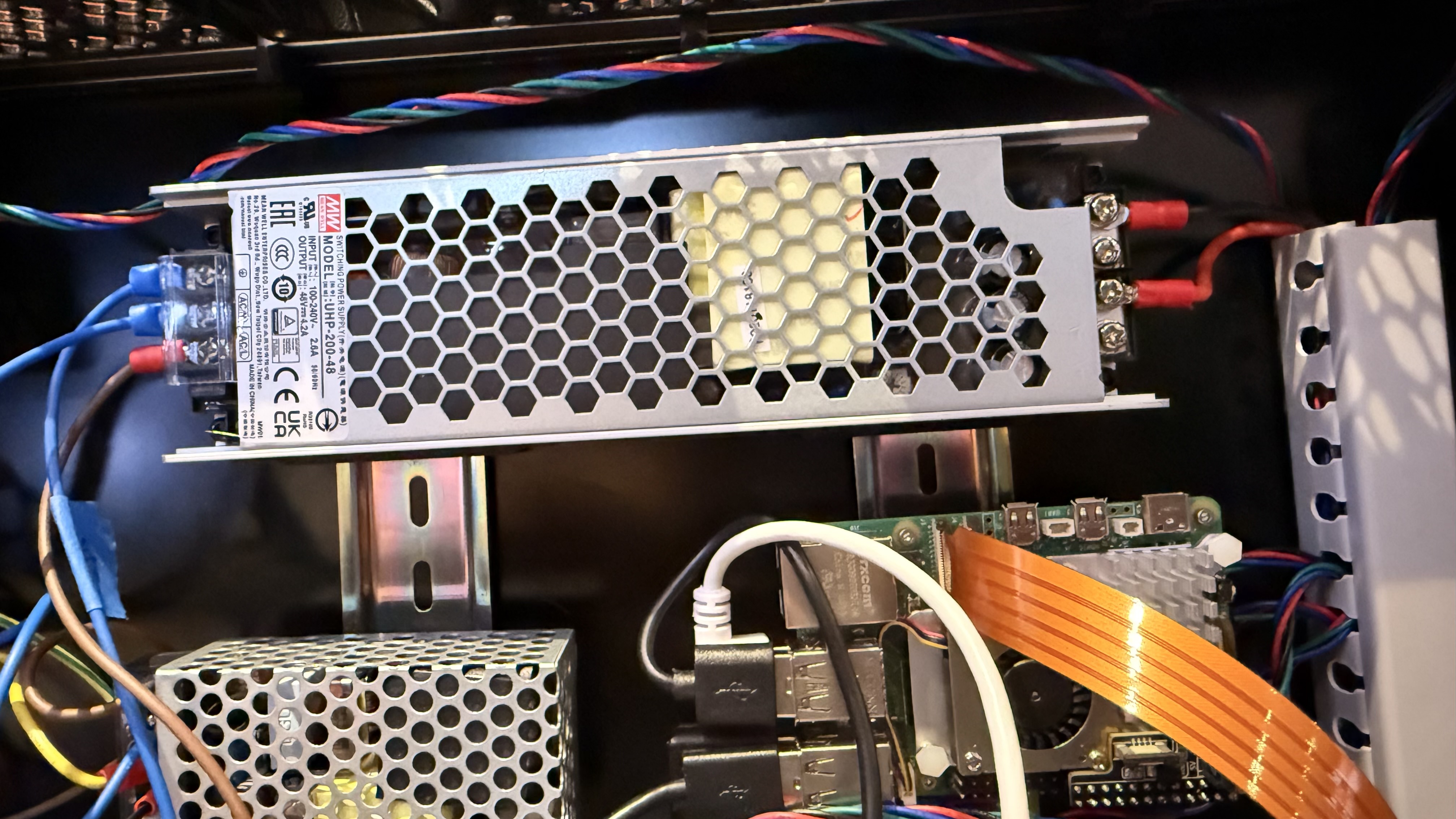 UHP-200 bracket for mounting across two DIN rails