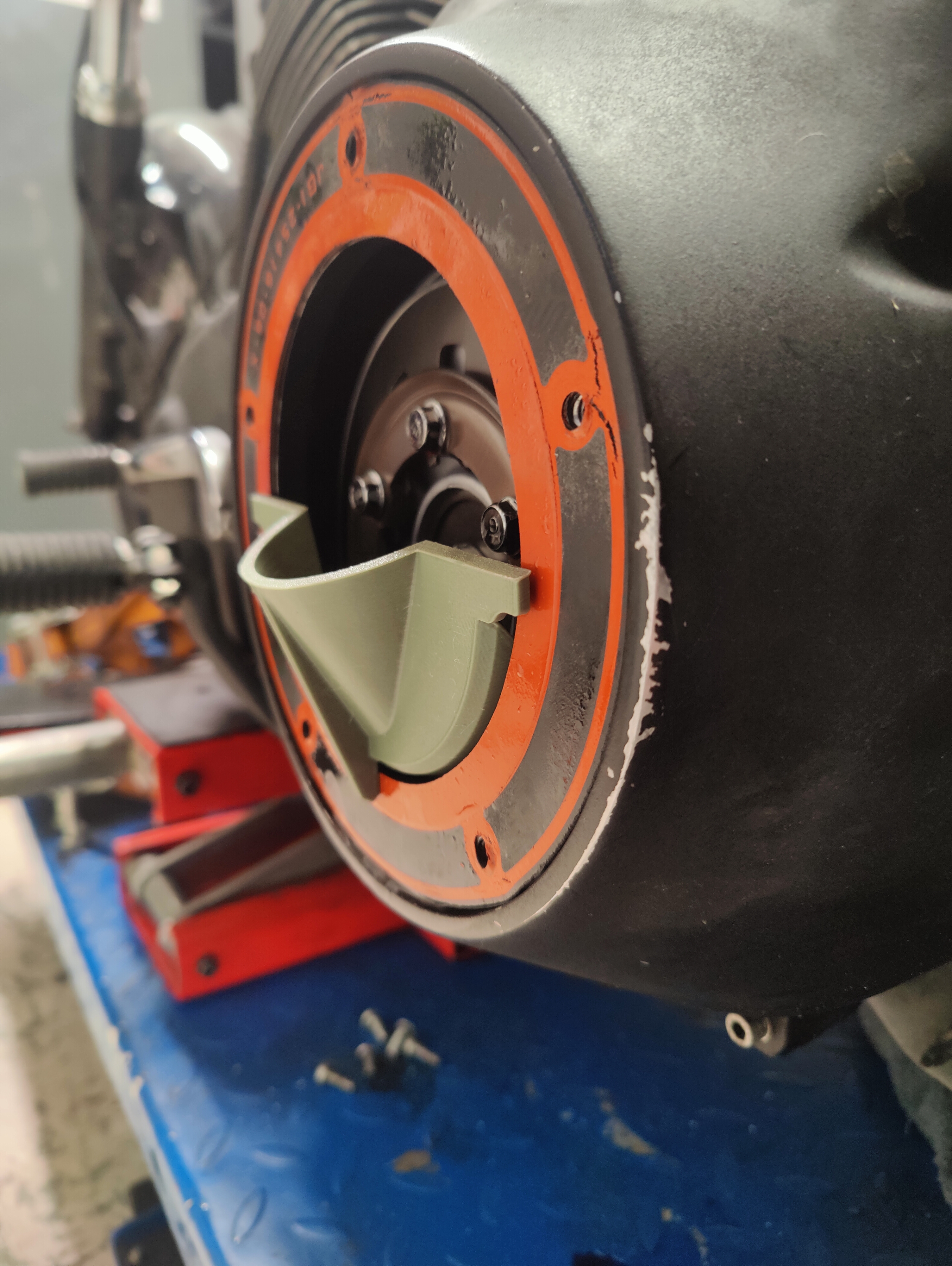 Harley TC Primary oil funnel