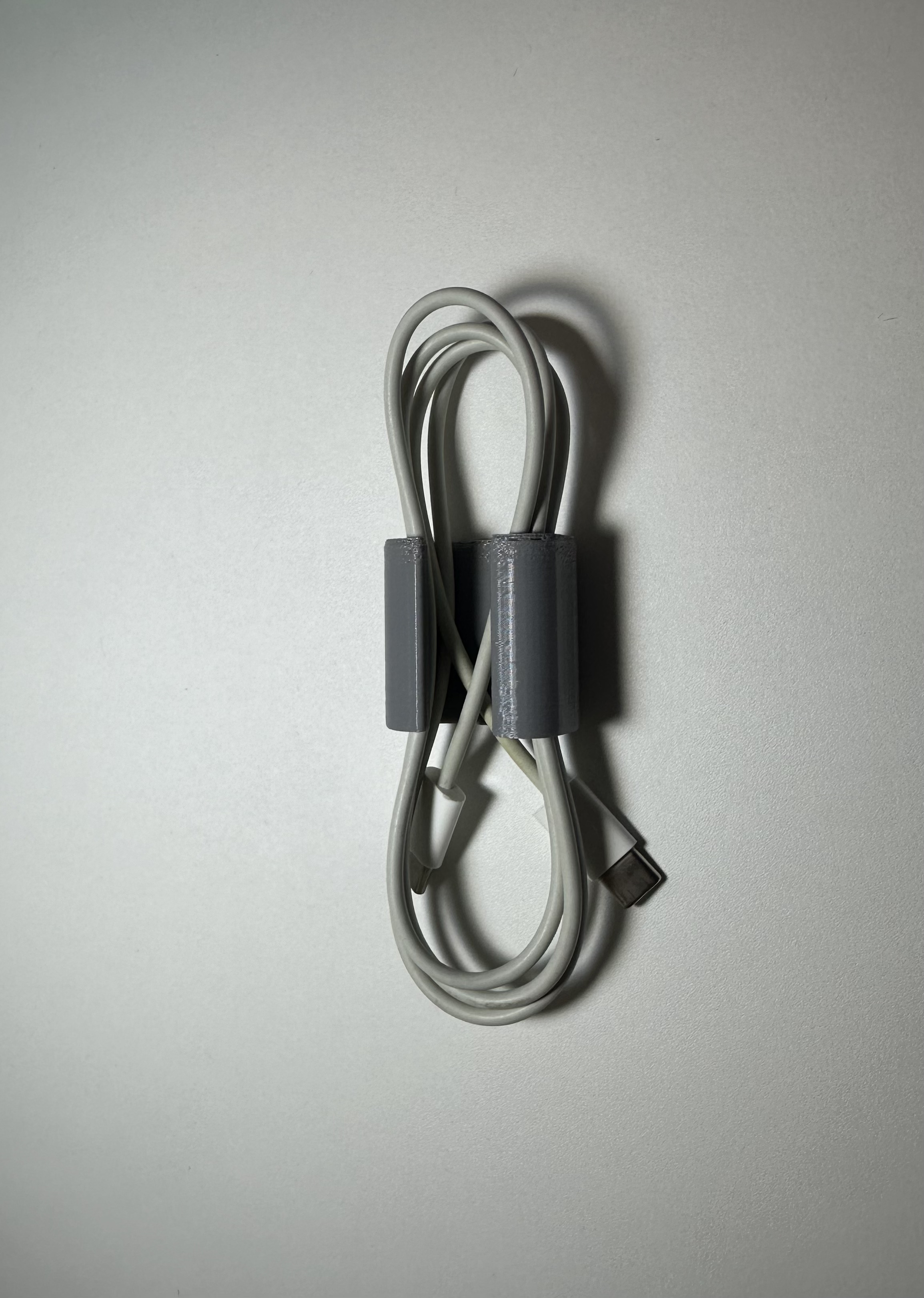 Simple cable holder