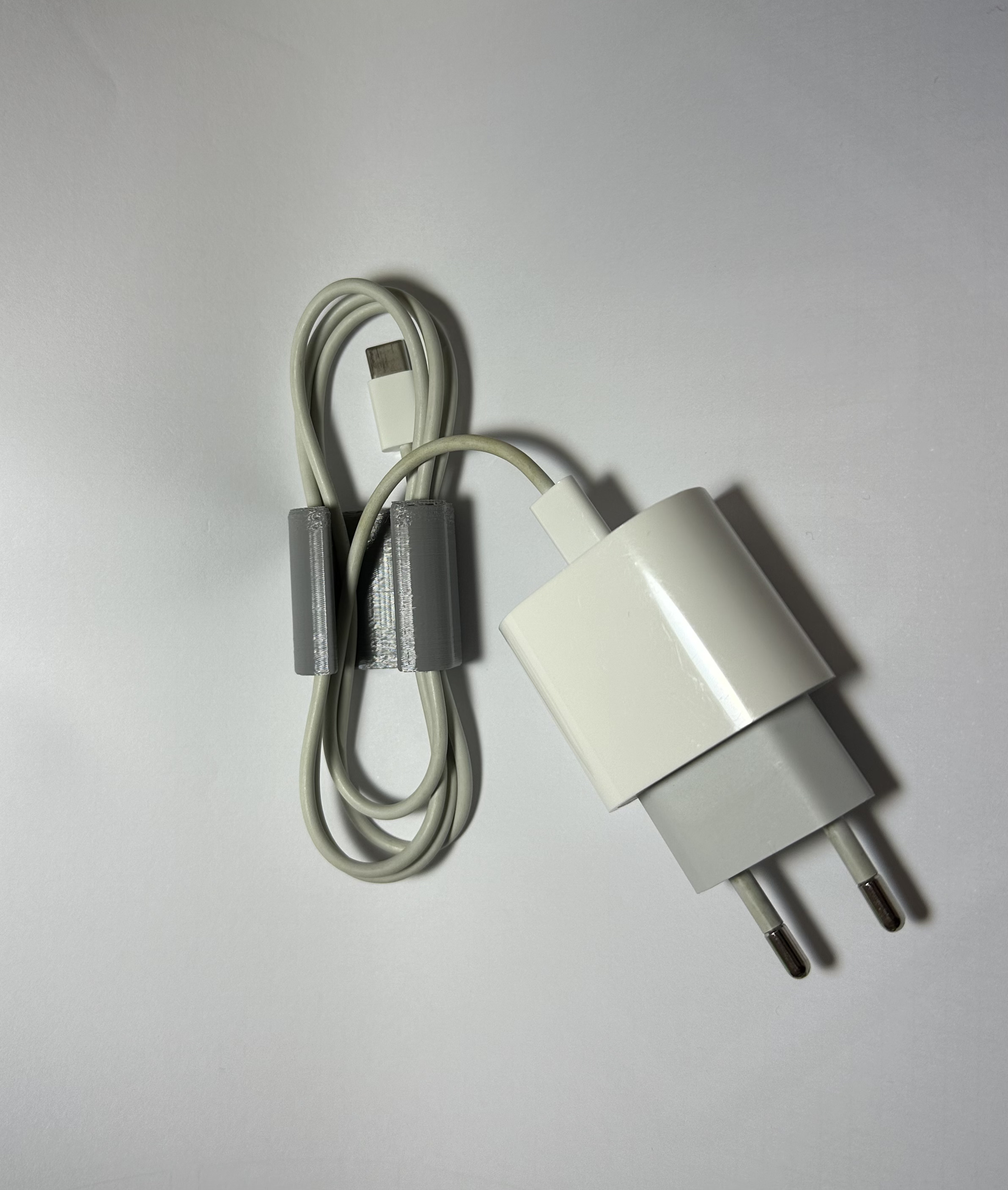 Miniatura 2 do modelo 3D Simple cable holder