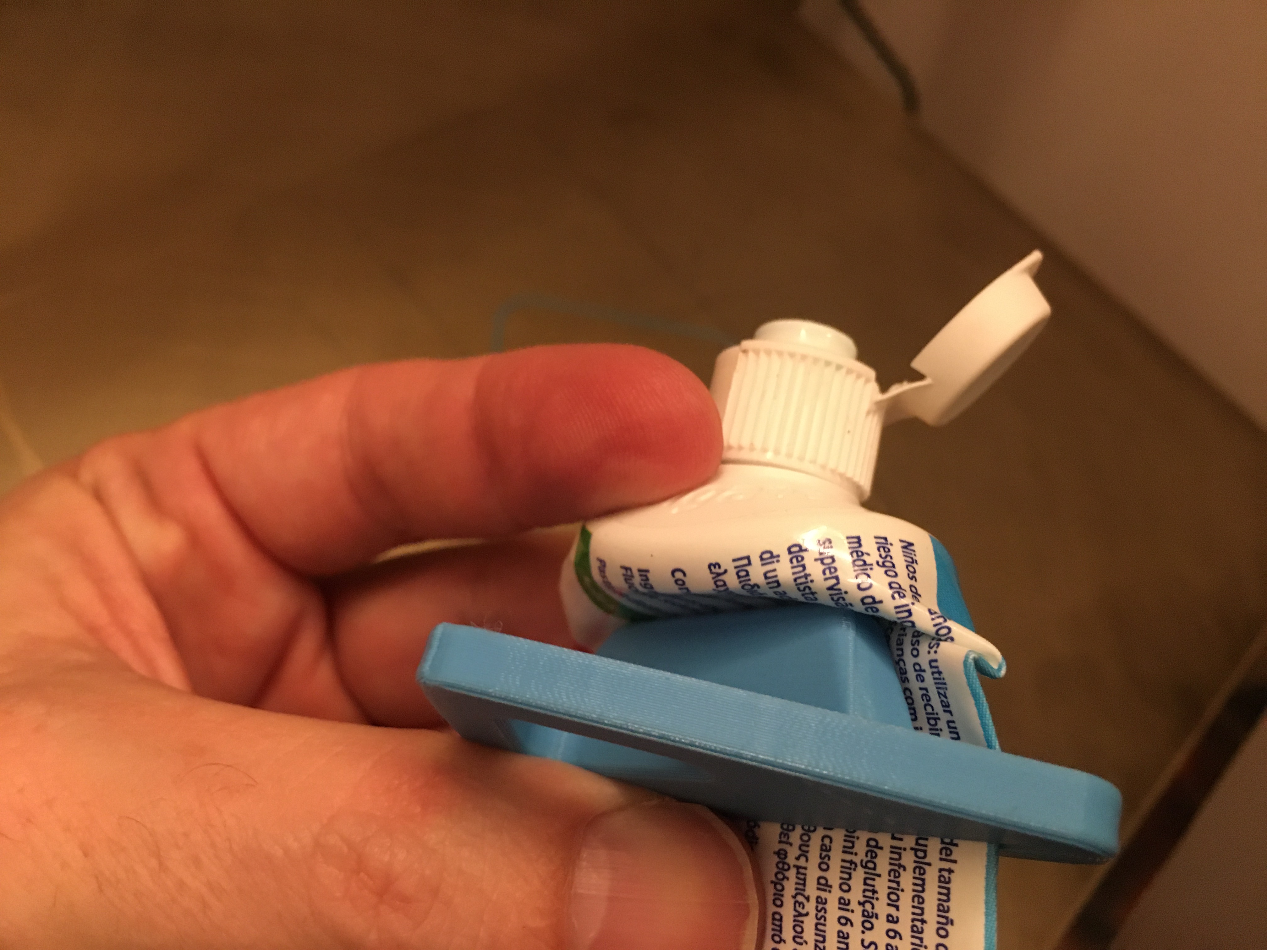 Miniatura 4 do modelo 3D Toothpaste Squeezer V2