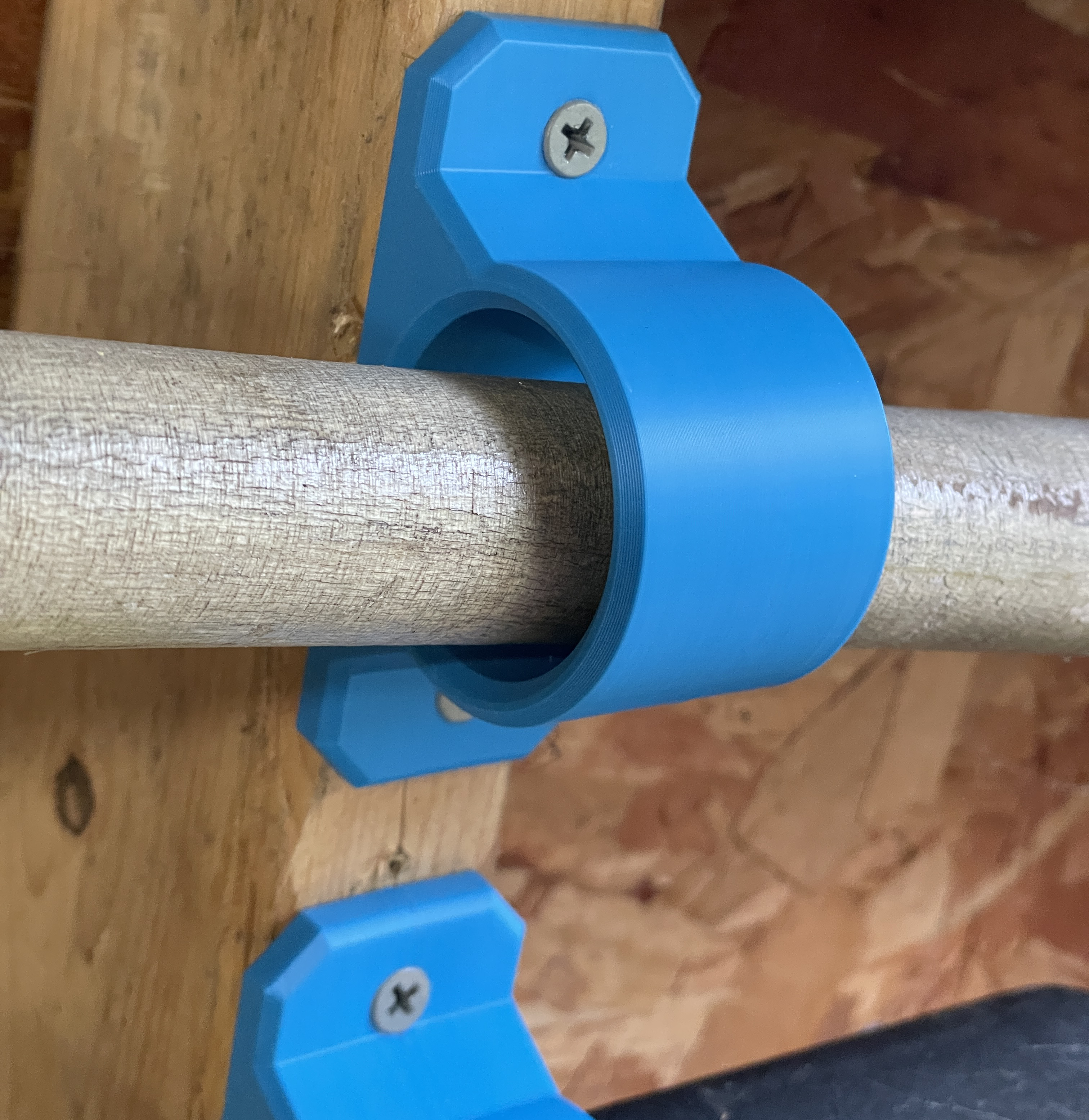 Pole Mount for Yard Tools