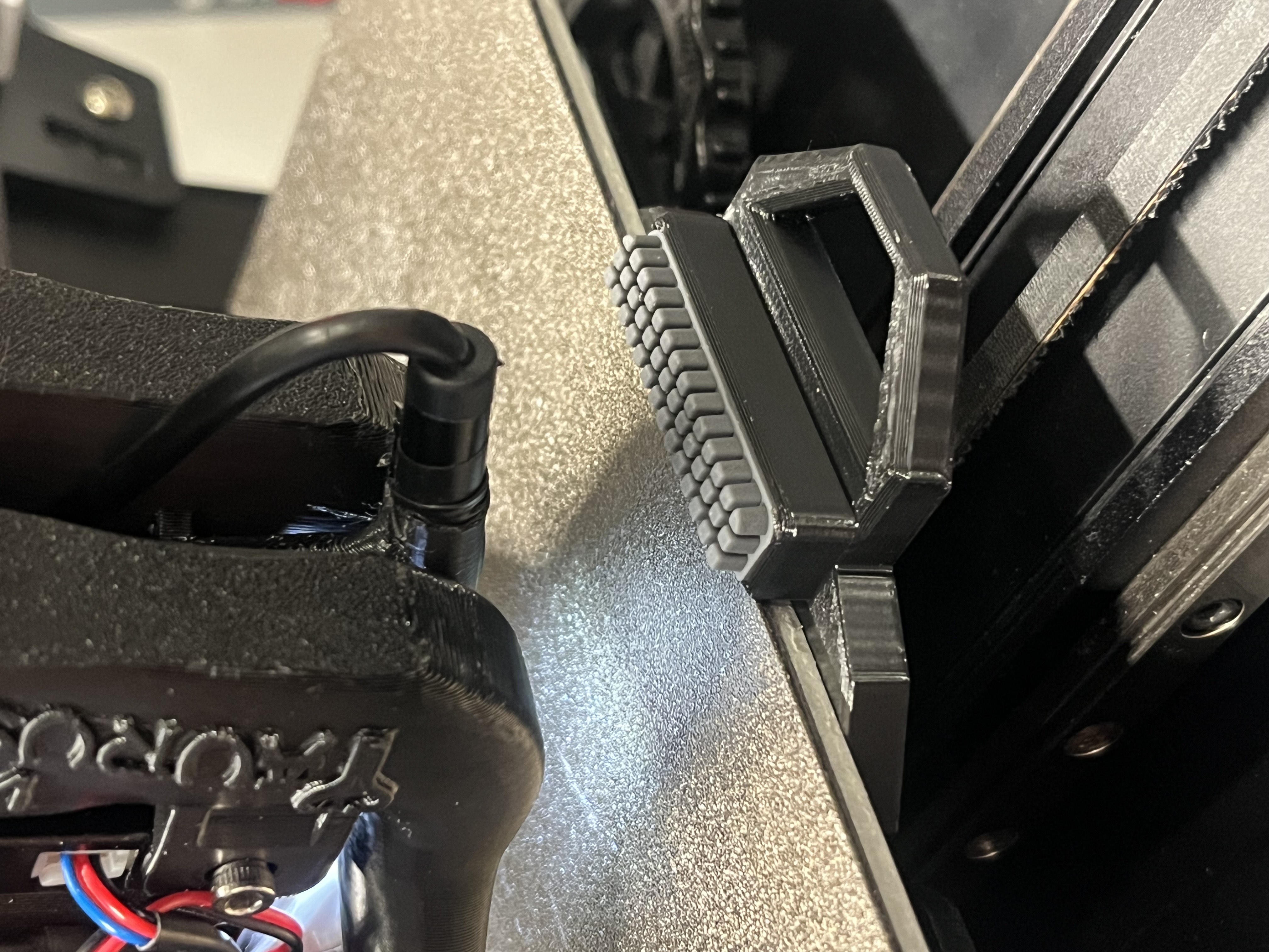 Ender 3 S1 Pro bed handle with nozzle silicone brush