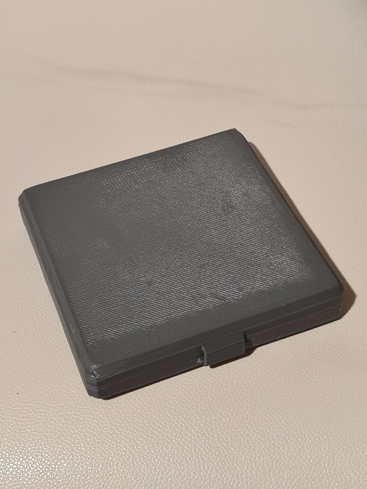 Miniatura 4 do modelo 3D Simple and Light Parametric BOX - CadQuery