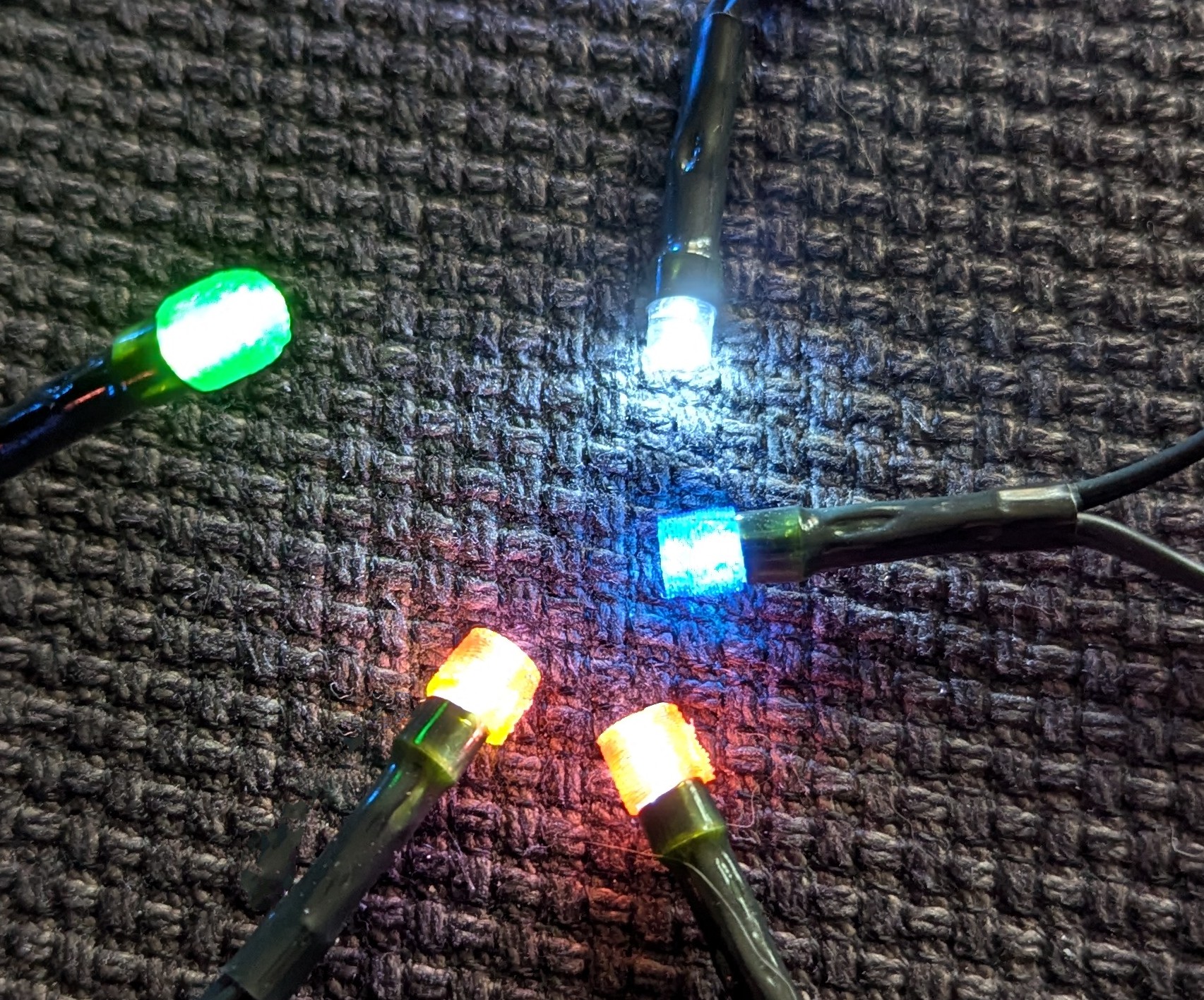 Miniatura 2 do modelo 3D Dollar Store Christmas Light Cap Covers