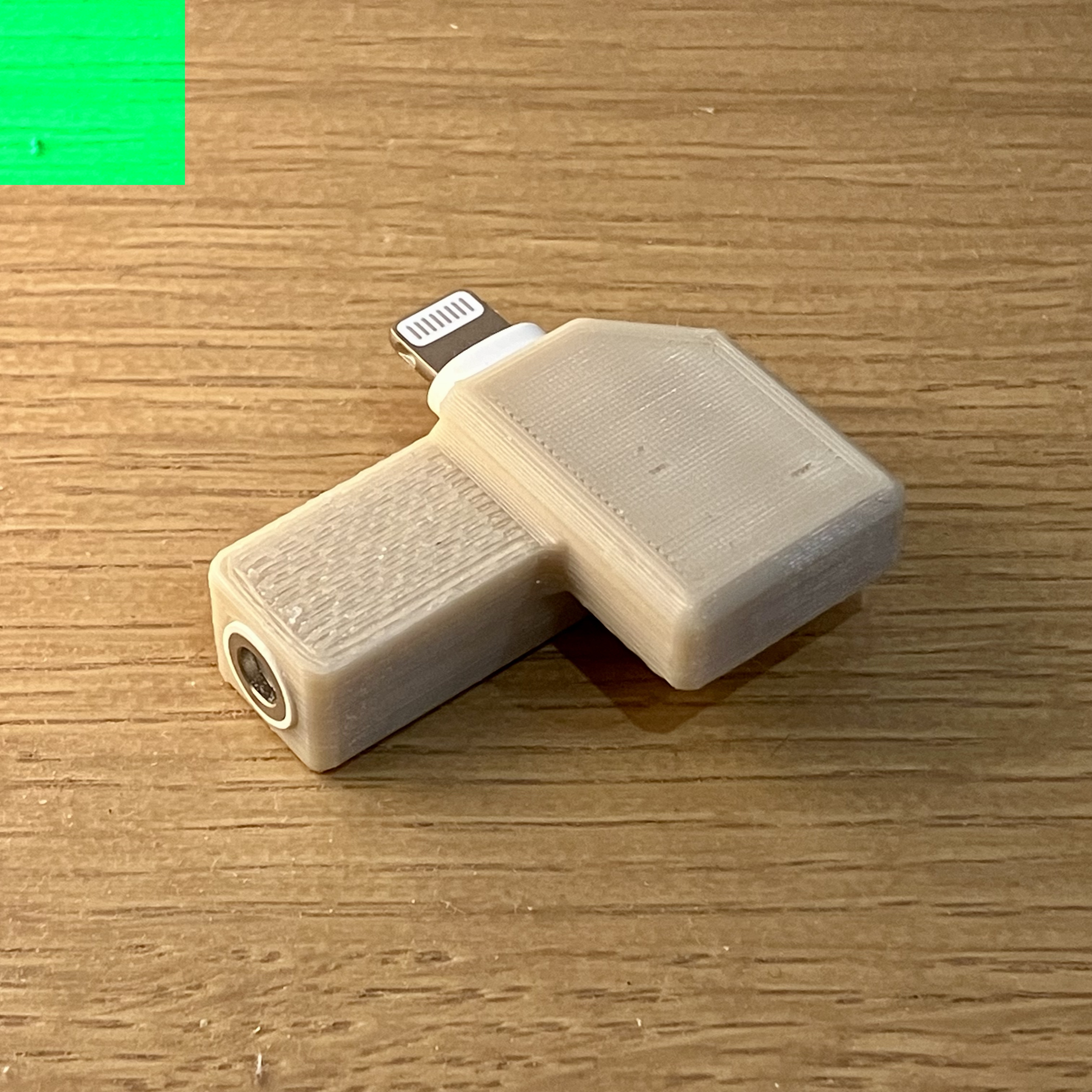 Lightning audio adapter case — thumbnail 3