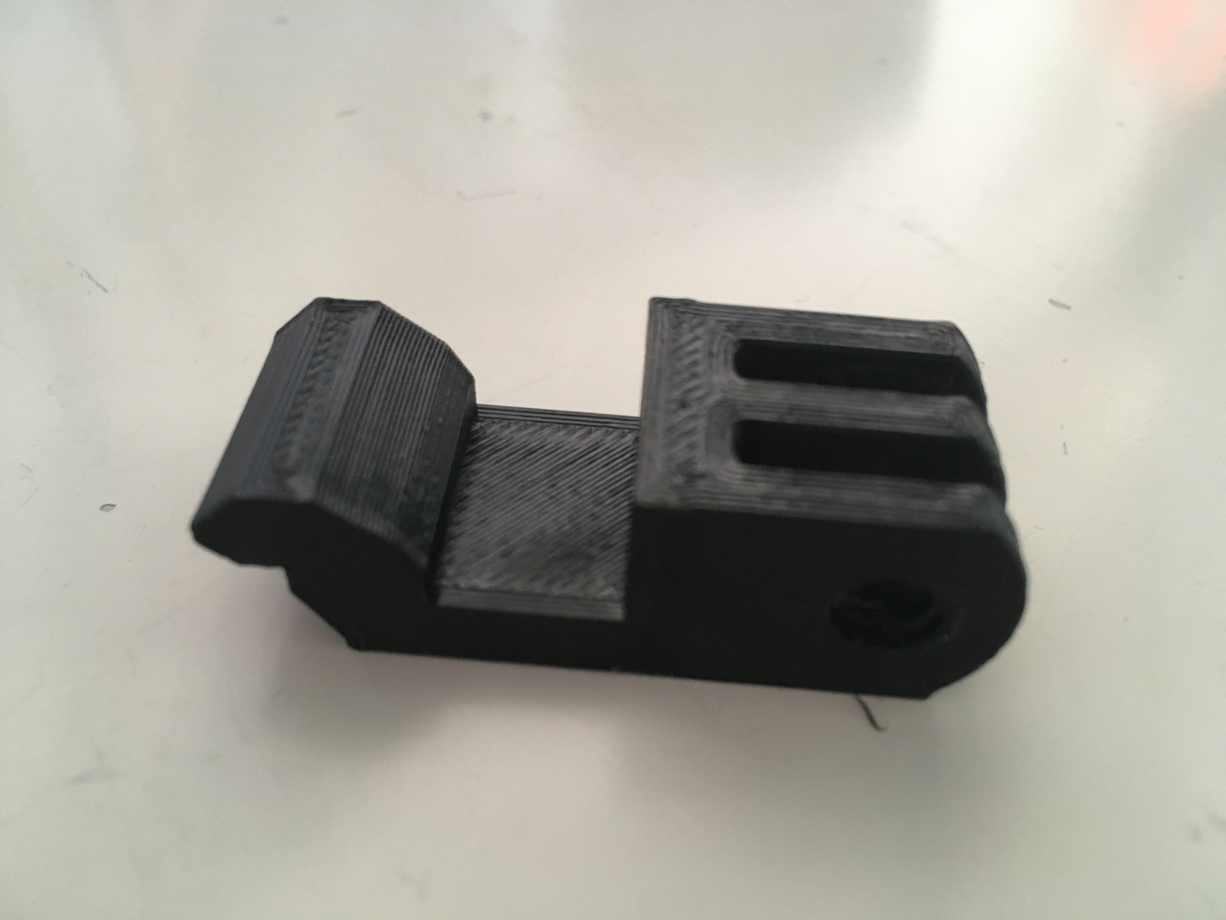 Snap-in Articulated arm clip 3D model thumbnail