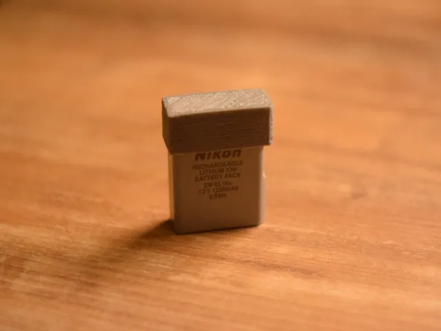 Nikon EN-EL14 Battery Cap
