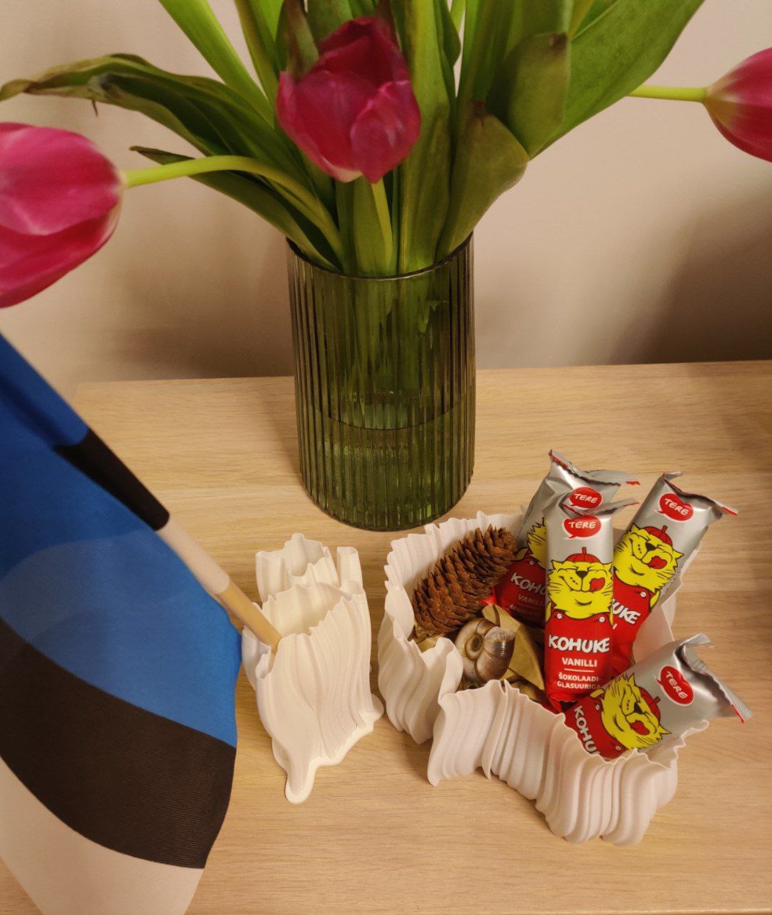 Estonia map vase set