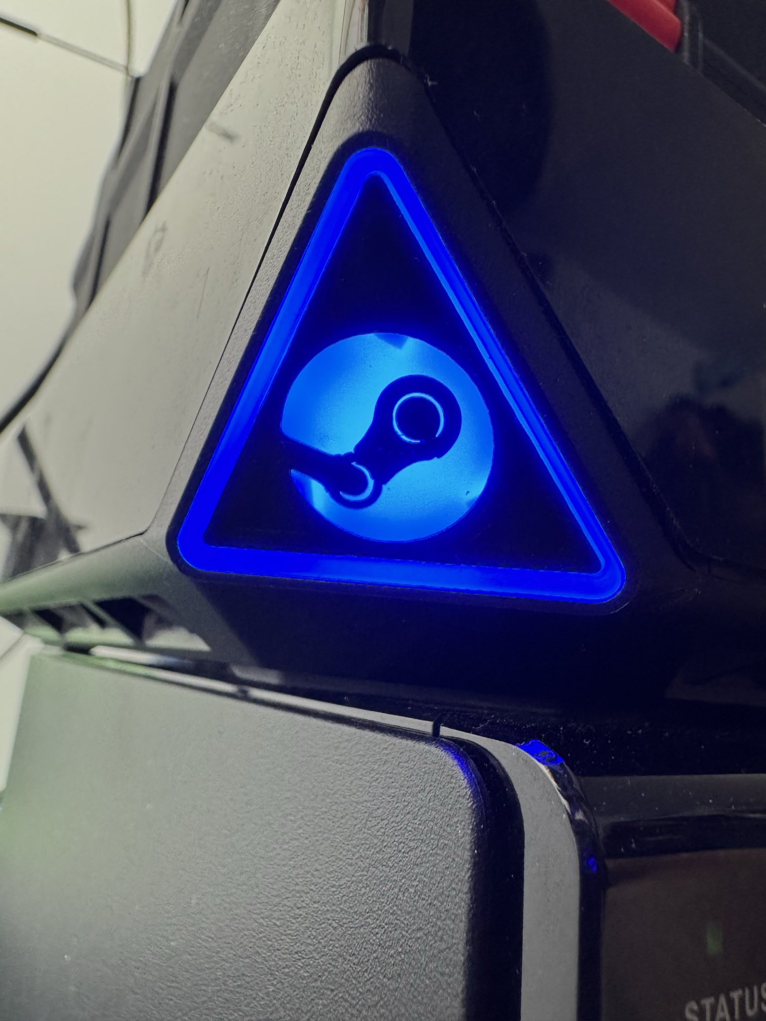 Alienware Steam Machine Emblem