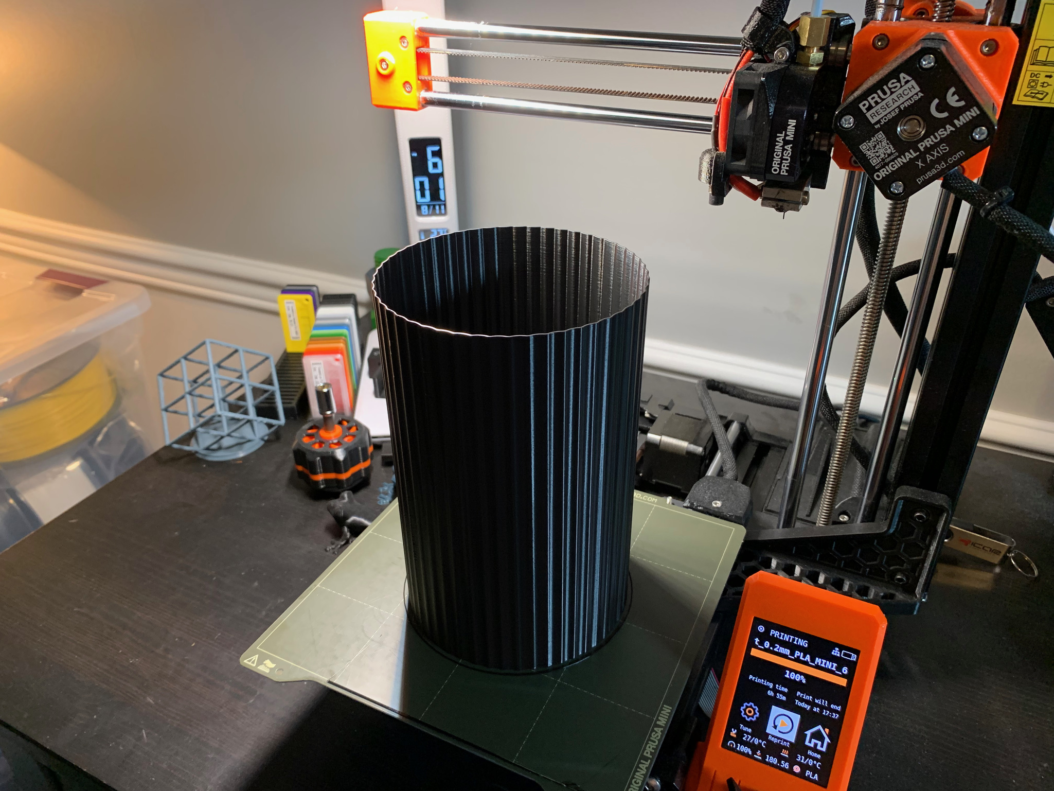 Cylindrical Ribbed Container with Cap (Parametric)