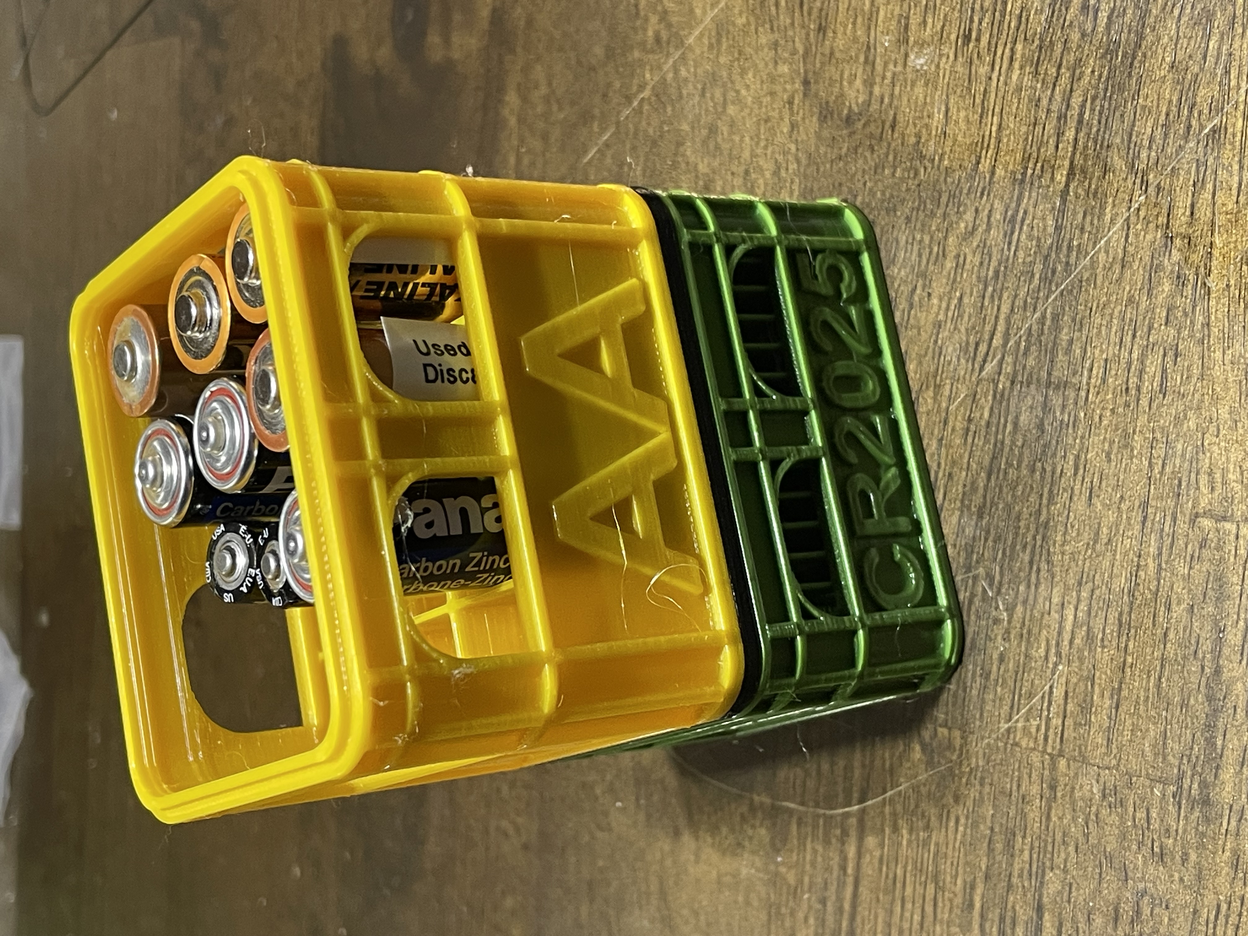 Miniatura 3 do modelo 3D Stackable Lid for Stackable Beer Crate Battery Storage