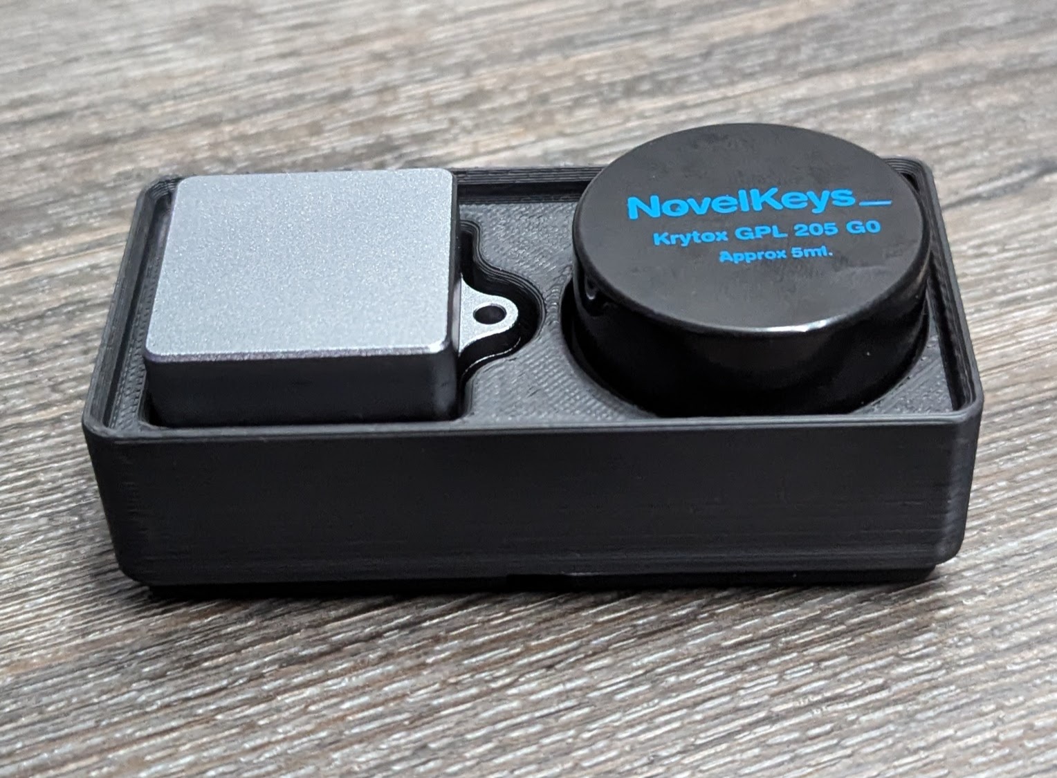 Gridfinity Keyswitch Opener and Lube holder