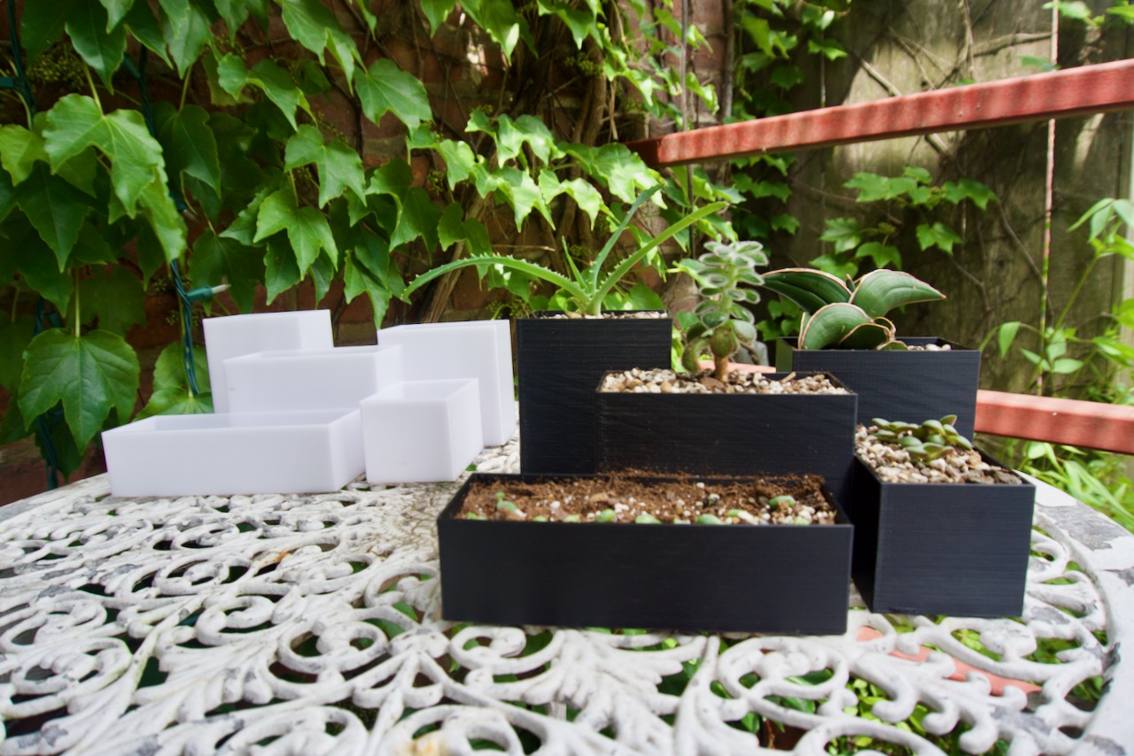 Staggered Planter (Holds 5 plants)