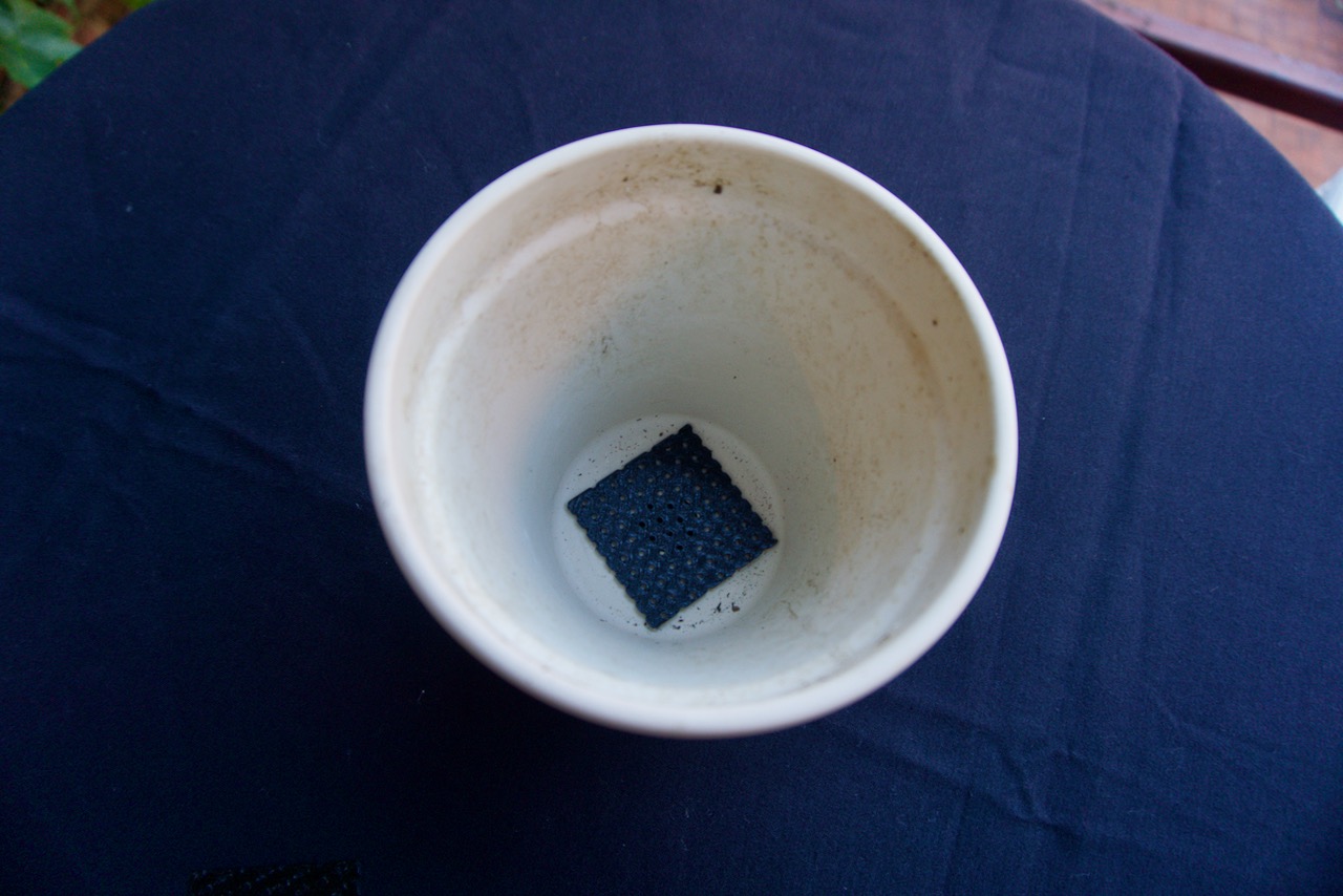 2"x2" Mesh Plant Drainage Hole Cover