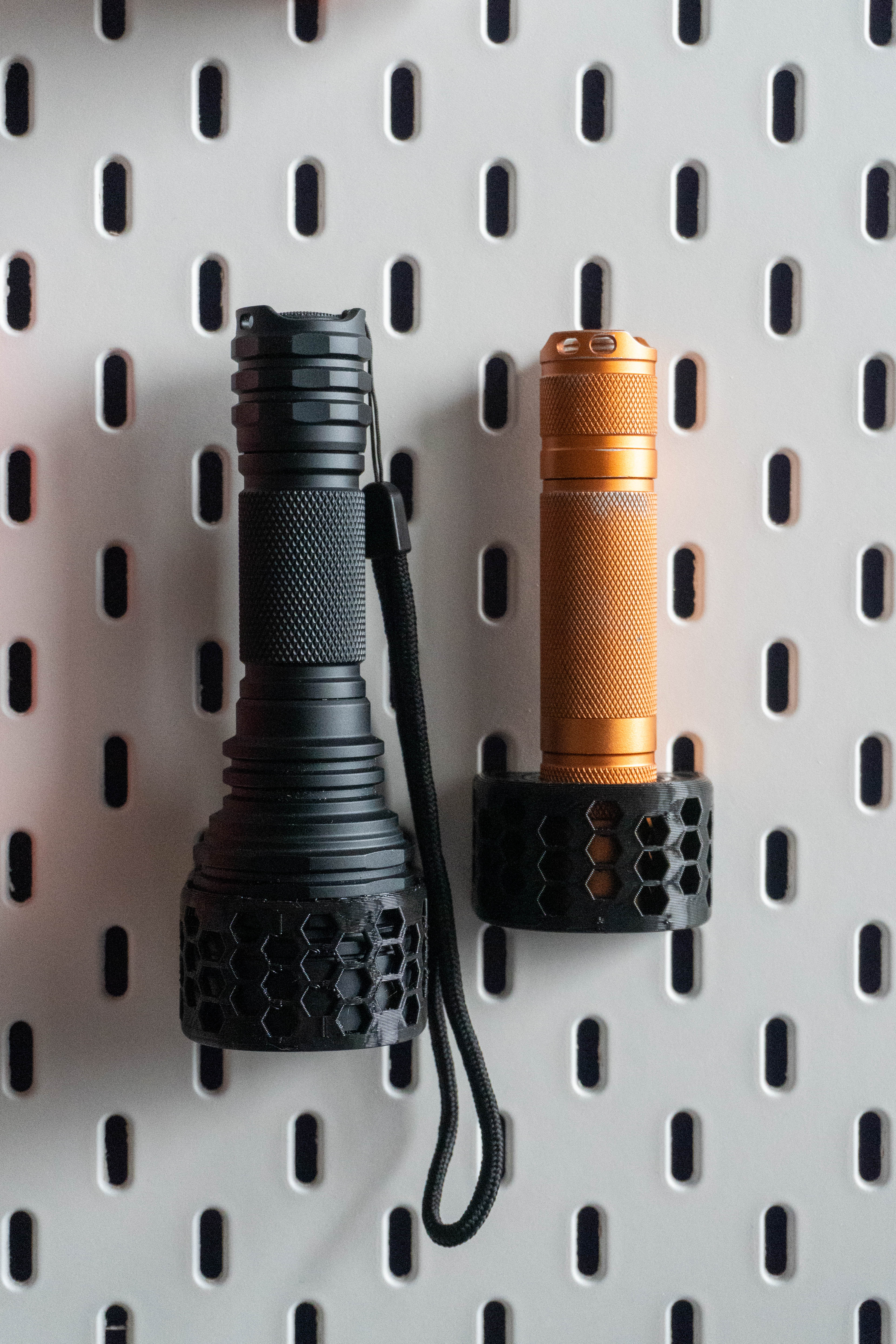 Skadis Convoy flashlight holder