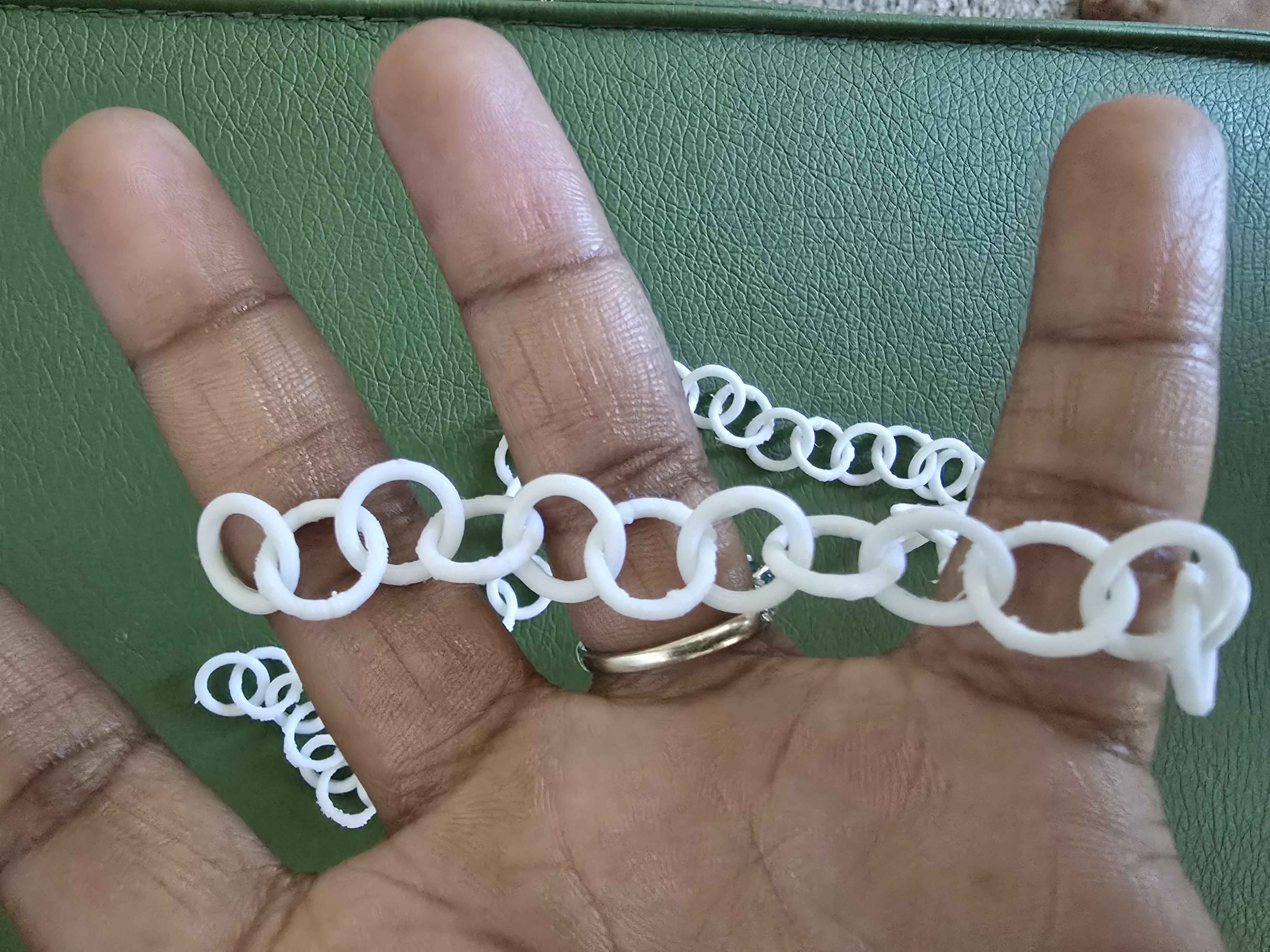 multi-purpose fidget chain