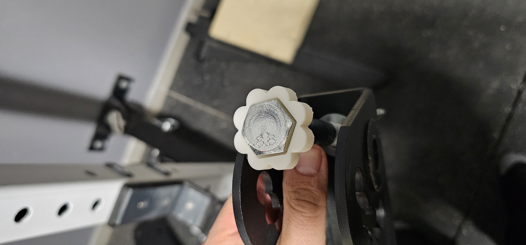 M16 Screw Nut Holder