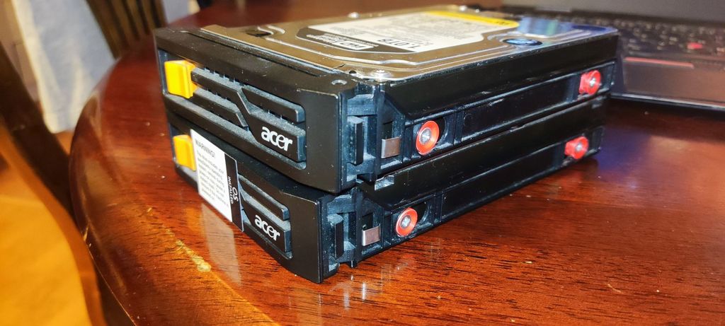 Acer H340 HDD Caddy mounts