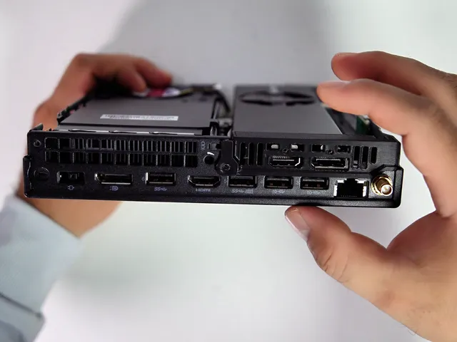 Custom 3D bracket model file for XFX RX6400 on Lenovo M90q