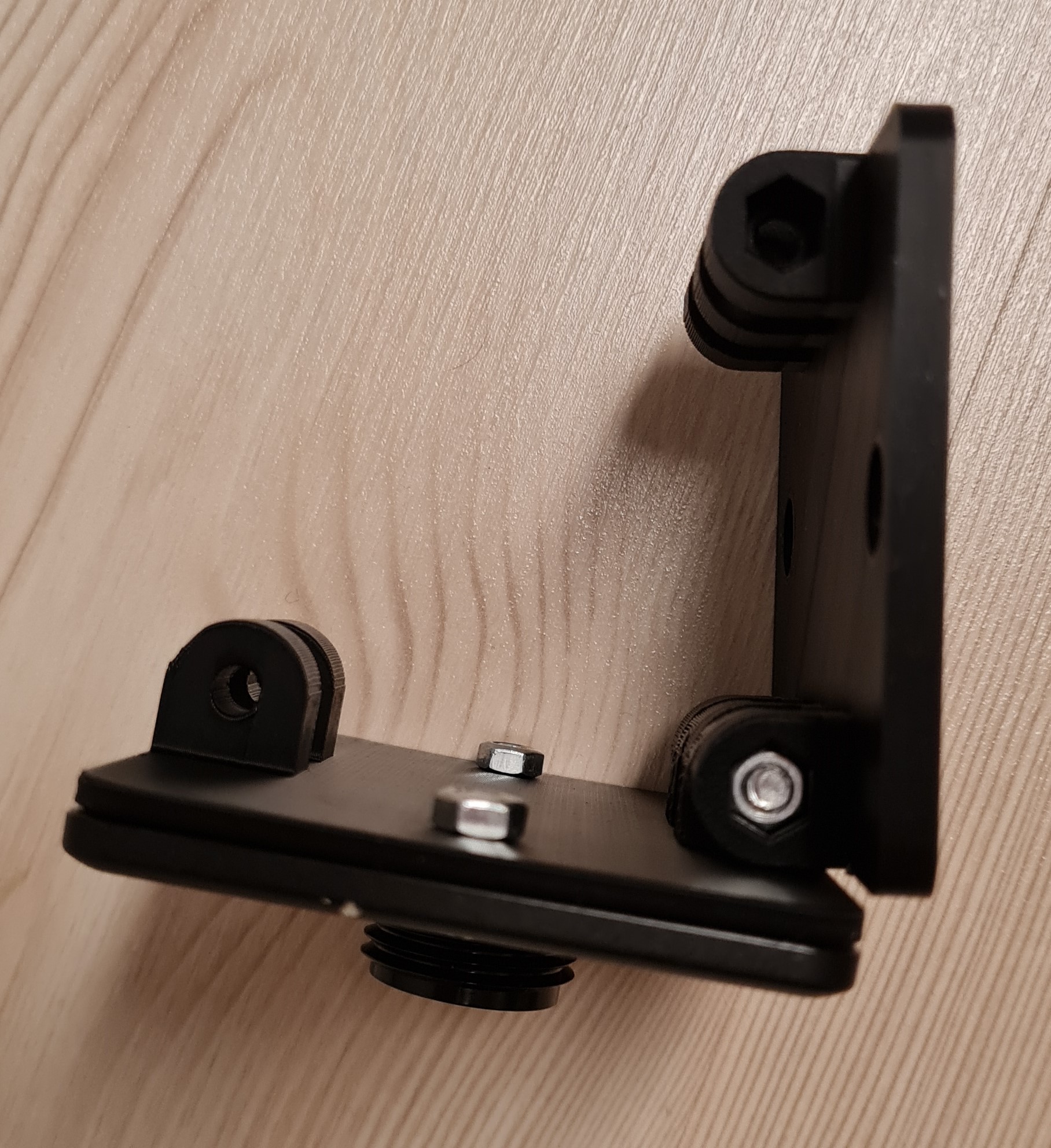 Miniatura 3 do modelo 3D Valve Lighthouse mount angle plates
